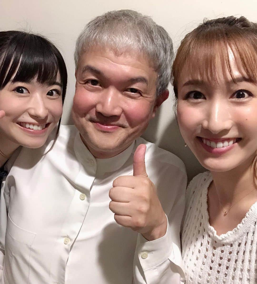 実咲凜音さんのインスタグラム写真 - (実咲凜音Instagram)「. オーシャンズ11！ 観てきました٩(๛ ˘ ³˘)۶  初めての宝塚観劇の ふーかと一緒に😊 @fuka_yuduki  久しぶりの宝塚！！！ 楽しかった〜🥴 ゆりかさんは ぴったりのお役で✨ 終始超絶イケメンですし！ まどかも、大人な女子❣️ 髪型も綺麗だった😊  1幕ラストの JUMP。 いい曲だ😀 男役の皆様の ラストの背中が素敵☺︎✨ とても楽しい時間でした。  退団される方も多くて 寂しいな。 と思いますが 最後まで健康で公演を務めれますように😊。 初めての宝塚の劇場に、 キャッキャ喜ぶ、ふーか。 男役さんをみて かっこいいを連呼する、ふーか。 私も踊りたくなった！ 踊れないけど！笑 と、踊りたくなるほど 興奮した様子。  そして、 塩田先生にもお会いできました☺️✨ 嬉しいね。  みんなに会えて 嬉しいね。  同期にも会えたし😀 ずんちゃん、ゆいち、まりなも活躍してて嬉しかった🤓  ずんちゃんの ベネディクト。 新境地😆✨ でもね、写真見たら 私、ずんちゃんにかぶってる… わぁー!!!!=͟͟͞͞(๑ò◊ó ﾉ)ﾉ  みりおん。 #オーシャンズ11 #宙組 #JUMPいい曲 #ジャンプするんだ #そら！ #普段の君なら誰よりもジャンプするでしょ #って思って観ていた😀笑」6月26日 22時07分 - misaki_rion