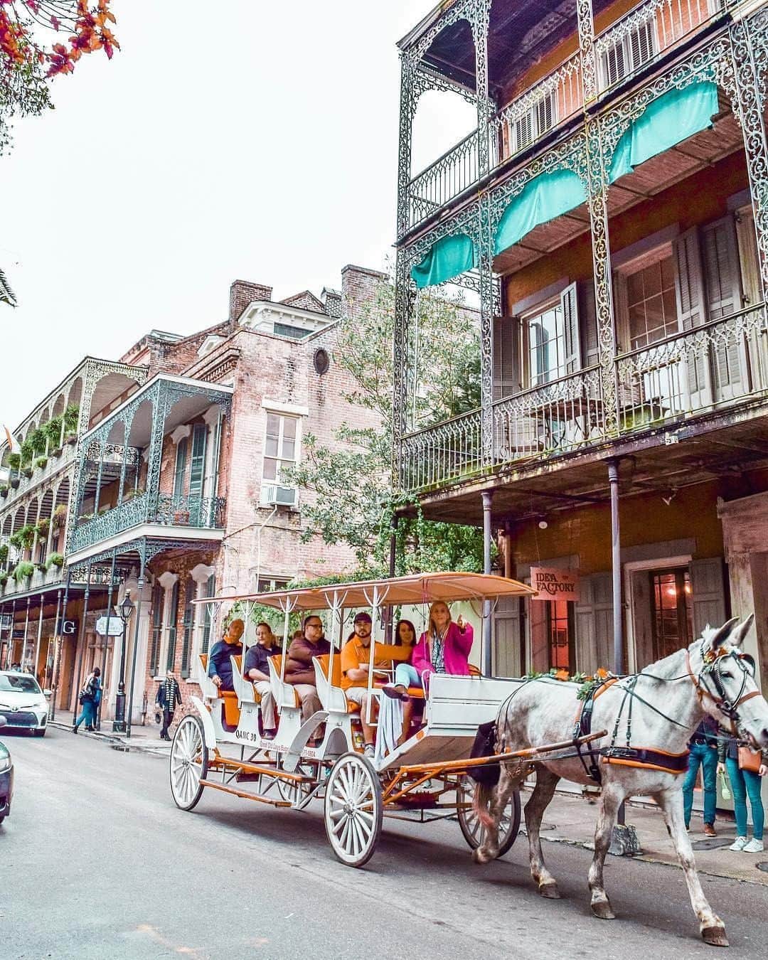 Visit The USAさんのインスタグラム写真 - (Visit The USAInstagram)「Nicknamed "The Big Easy", New Orleans is famous for its vibrant nightlife, live-music scene and delicious cuisine. 📷: @marcid_ #VisitTheUSA」6月26日 22時00分 - visittheusa