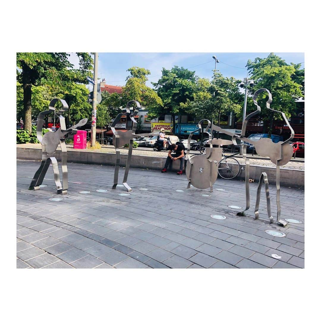 廣瀬茜さんのインスタグラム写真 - (廣瀬茜Instagram)「ビートルズ広場🎸 Beatles-Platz #bandmaid #worldtour #gekidou #hamburg #beatles」6月26日 22時01分 - akane_bandmaid