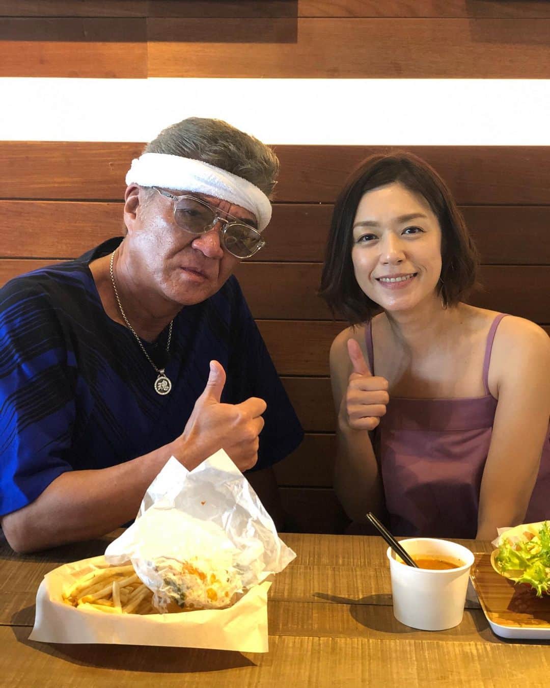加藤紀子のインスタグラム：「子供の頃から憧れていた、 人生初、ドッキリ仕掛け人をやらせていただきました！ 「有吉反省会」様、貴重な経験をありがとうございました。 小沢様、改めて失礼致しました🙏 てか見事な落ちっぷり、さすがでした😆 #有吉反省会2時間スペシャル  #ドッキリ大成功 #テッテレー」