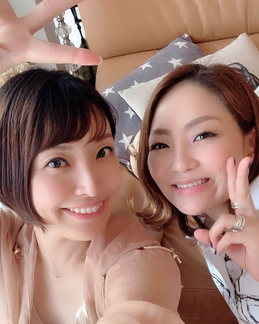 宮本美季のインスタグラム：「あー楽しかった😌 ランチwith @ririkadesu1226 ❤️ #女子トーク #話尽きずお店から追い出される」
