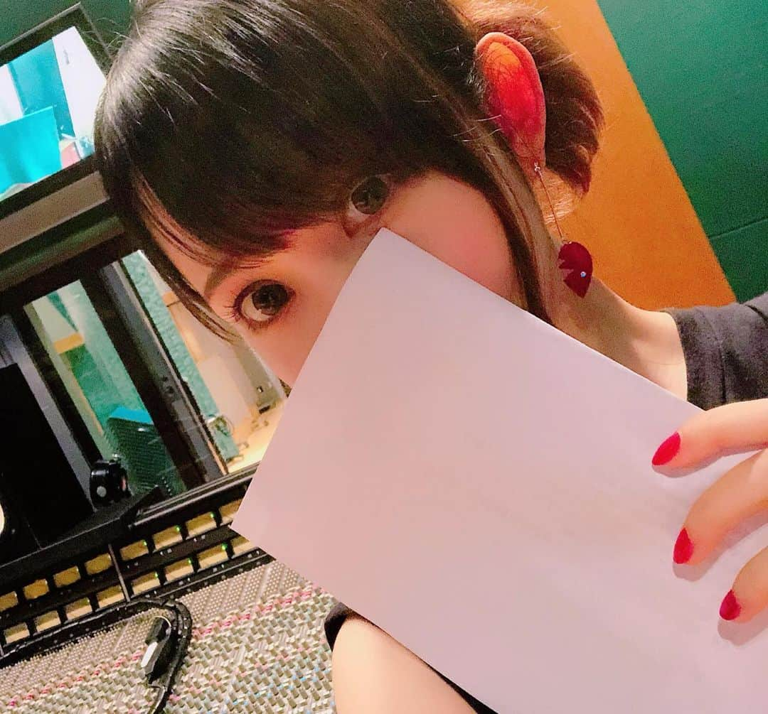 秋田知里さんのインスタグラム写真 - (秋田知里Instagram)「今日は撮影とレコーディングでしたん🤗明日からまた稽古頑張るのだ！」6月26日 22時22分 - akitachisato_official