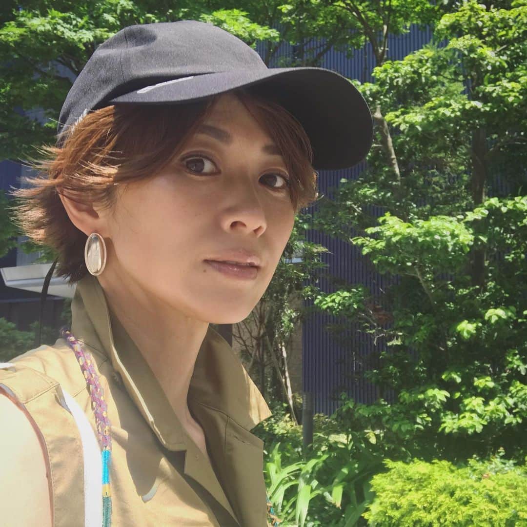 畑野ひろ子のインスタグラム：「今週は、撮影週間。撮影後はキャップ必須🧢」
