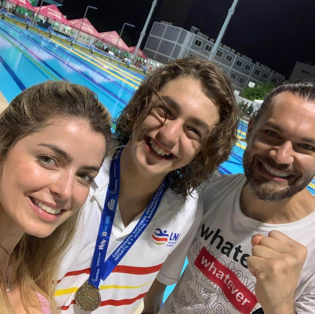 CRISSHURTADOさんのインスタグラム写真 - (CRISSHURTADOInstagram)「Hoy, tercer y último día de competencias en los Nacionales de natación! Que orgullosos nos sentimos de ti @juanjonarvaezh , de tu disciplina, entrega, pasión, trabajo y sacrificio!! Siempre enseñándonos desde la inocencia de tus 13 años!  Hoy hijo mío será un gran día de la mano de Dios!  Aquí estaremos como siempre apoyándote, bendiciéndote y regalándote la mejor energía desde la tribuna!! Gózatelo y disfrútalo que de eso se trata!  TE AMAMOOOOSSSSS @juanjonarvaezh」6月26日 22時39分 - crisshurtado