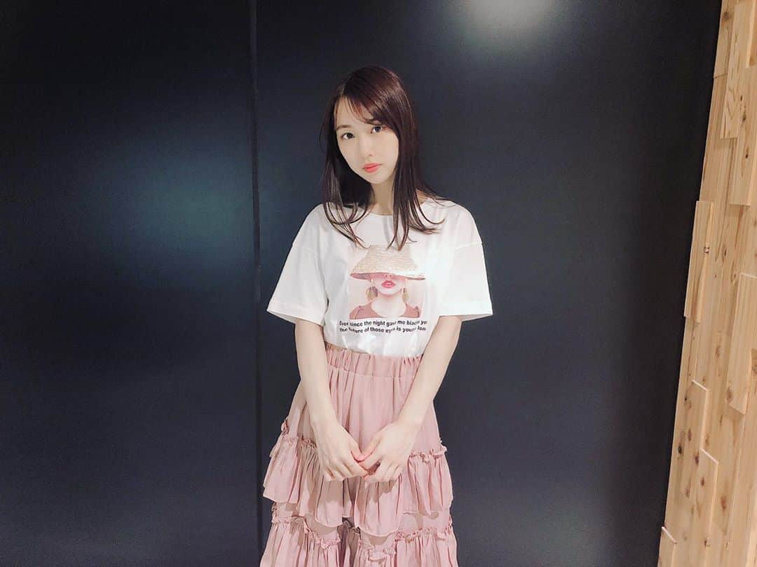 熊崎晴香さんのインスタグラム写真 - (熊崎晴香Instagram)「♡♡♡♡♡﻿ ﻿ ﻿ ﻿ ピンクのスカートもたまには🥰💓﻿ ﻿ #ootd #skirt #tshirt #pink」6月26日 22時43分 - kumakuma9810