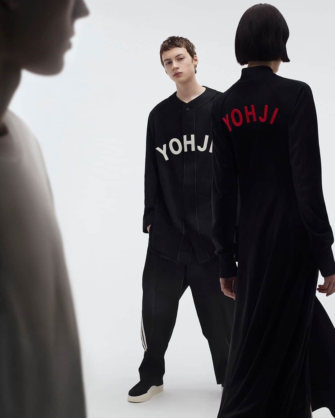 ワイスリーのインスタグラム：「Y-3 Yohji Baseball Shirt and Y-3  YUBEN Mid. Y-3 Fall Winter 2019. --- #adidas #Y3 #YohjiYamamoto Discover the collection at Y-3.com」