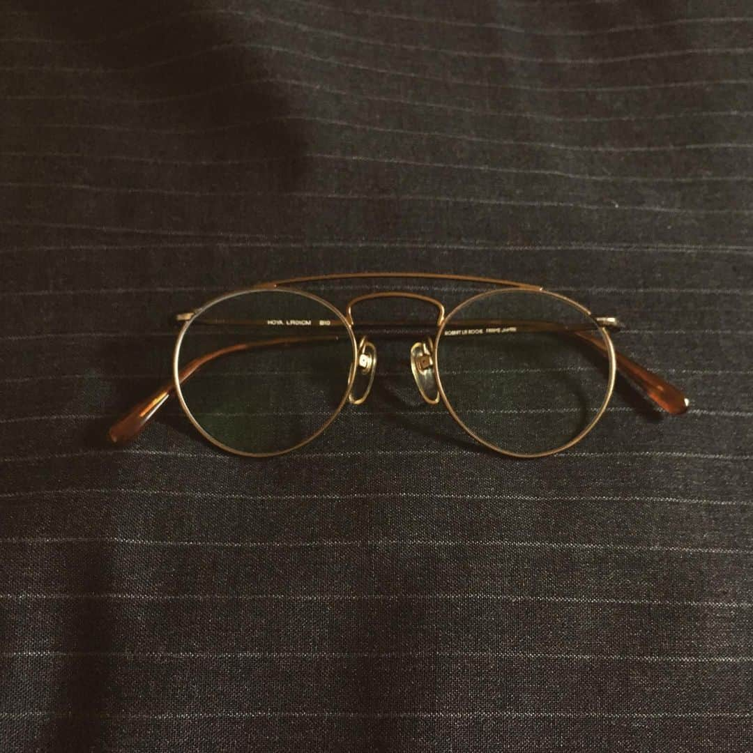 君嶋麻耶さんのインスタグラム写真 - (君嶋麻耶Instagram)「見てるよ #neweyes #eyewear  #vintageframe」6月26日 23時32分 - asayakimijima