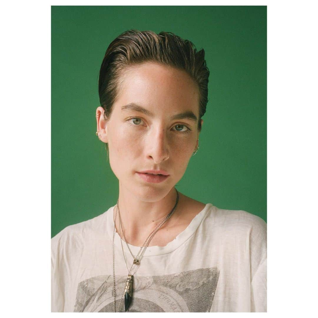 Olivia Maloneさんのインスタグラム写真 - (Olivia MaloneInstagram)「unretouched 35mm of @heather_kemesky on my favorite green🖤」6月27日 0時00分 - oliviamalone