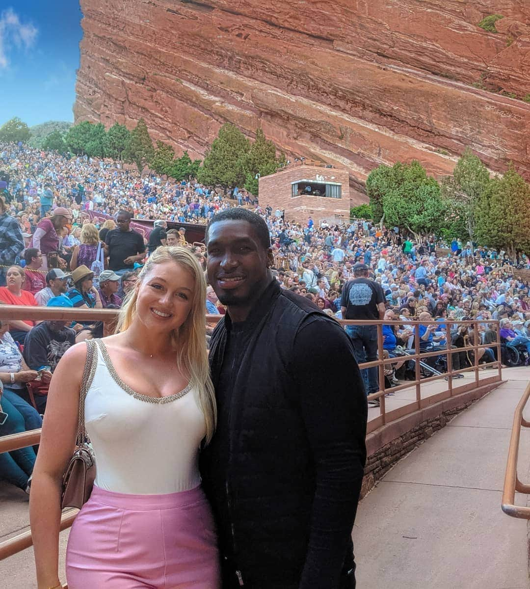 イスクラ・ローレンスさんのインスタグラム写真 - (イスクラ・ローレンスInstagram)「Magical weekend in Denver, supporting our girl @bitak21 and Stevie at Red rock (yup I cried) couldn't be happier and more grateful for the wonderful people in my life.  Thank you for everything, love you all  PS I'll be at my first Pride parade in NYC can't wait to celebrate with you all💛🧡♥️❤️💜💙💚」6月26日 23時59分 - iskra