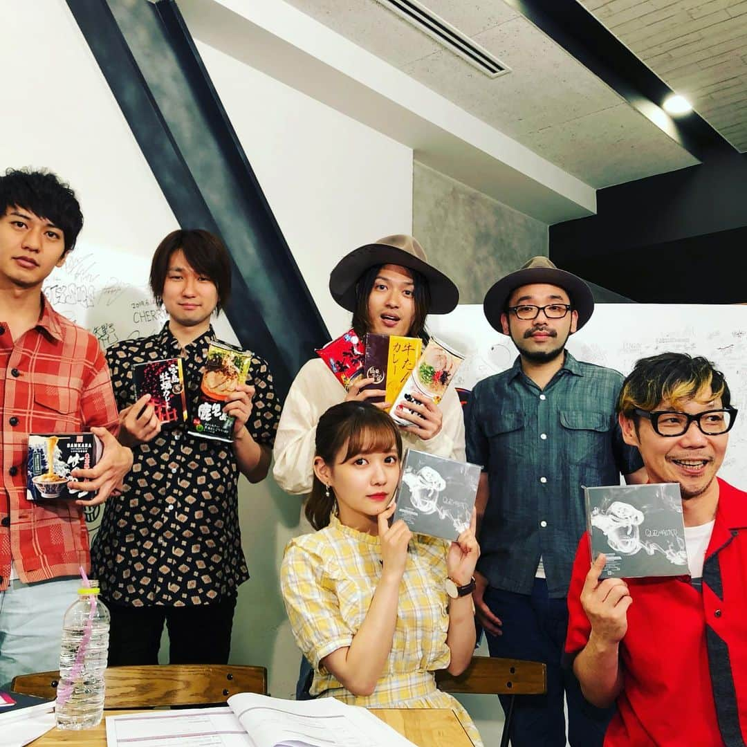 日高央さんのインスタグラム写真 - (日高央Instagram)「ニコ生『ロック兄弟』リボーンSP大団円ありがとでした脱線しまくりだったけど😅楽しかったね🎶7月からMXテレビへ引越して『69号室の住人』としてリニューアルおめでと〜🎊地上波だとマニアックさやアグレッシブさが減るかもだけど最後記念にパチリしたスタッフ皆なら引き続きアグレッシブかつマニアックにいきそうなんで乞うご期待😉✨💨 #ロック兄弟 #お疲れ様 #Lets #Stay #RockBros #Forever #and #StayPunkForever #with #69号室の住人 #Sugaless #HERE #NicoTouchesTheWalls #Civilian #あゆみくりかまき #TheStarbems」6月27日 0時14分 - hidakatoru