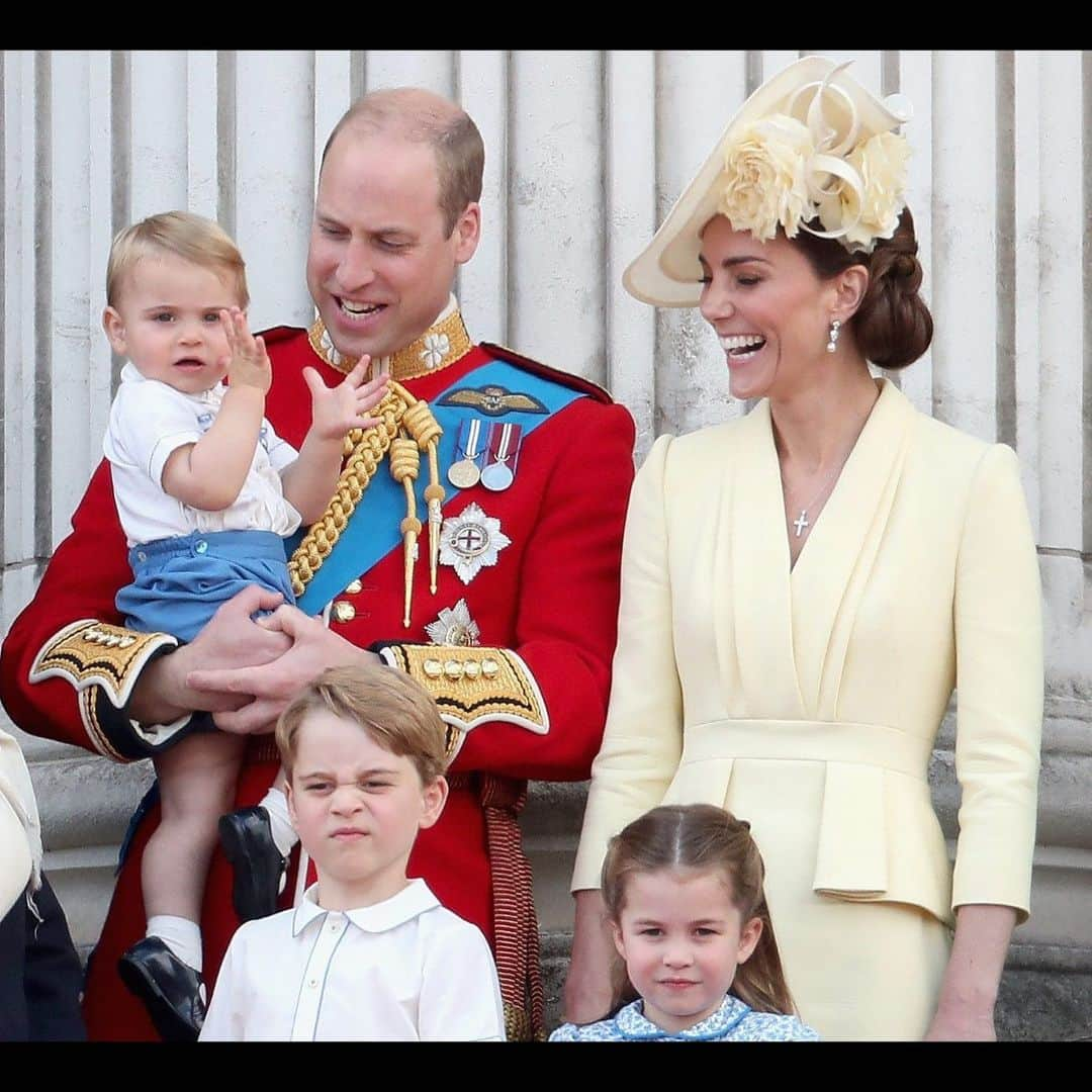 ジョン・バロウマンさんのインスタグラム写真 - (ジョン・バロウマンInstagram)「Prince William: It would be 'absolutely fine by me' if George, Charlotte or Louis were LGBT. 🏳️‍🌈🌈#lovewins #lgbtq #pridemonth #fabulous jb」6月27日 0時20分 - johnscotbarrowman