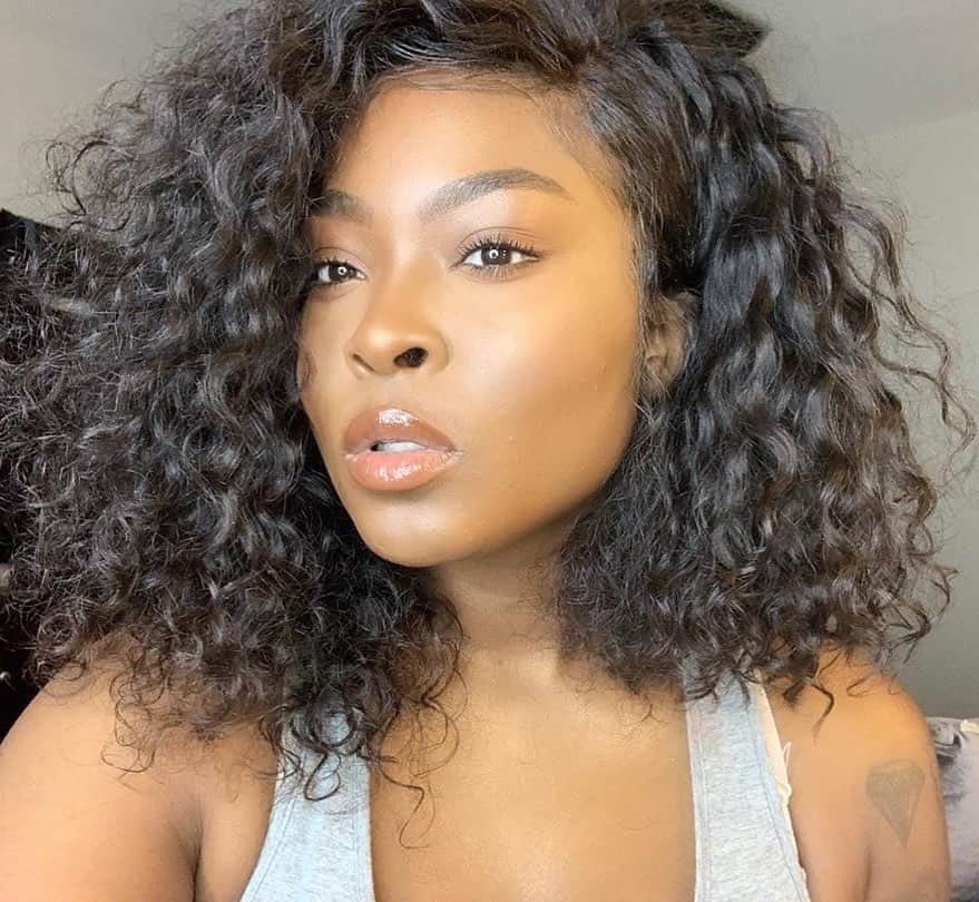 e.l.f.さんのインスタグラム写真 - (e.l.f.Instagram)「Summer glowy skin ✨✨ This is an everyday look we can get behind! @tammyerose_ locks in her skin's moisture with the Moisture Lock Primer and keeps those brows gleaming with Clear Brow & Gel Mascara. You glow, girl. 🌟 #elfcosmetics #elfingamazing #crueltyfree #vegan」6月27日 0時24分 - elfcosmetics