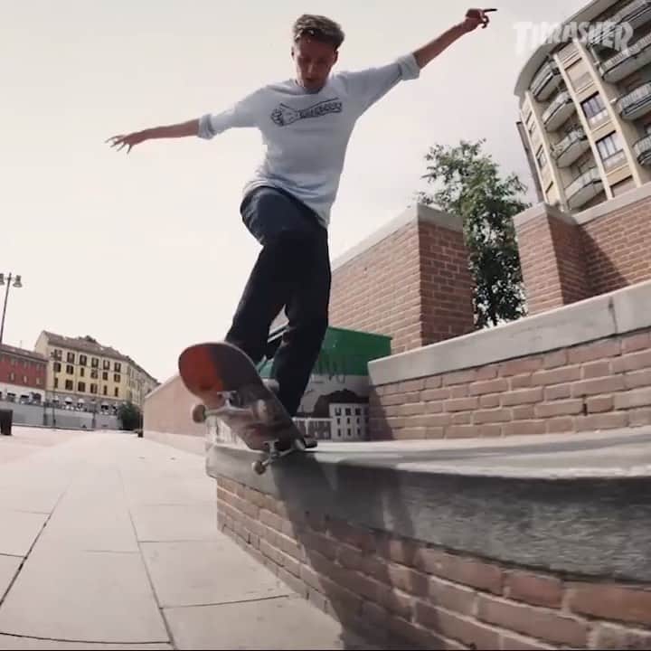 スラッシャーのインスタグラム：「👉🏽 @joshmatthews_ @silasbaxterneal @marksuciu @kevinlowry & @flomirtain in CONTROL ROOM EP 2 🇮🇹 MILAN 🇮🇹 Now playing on ThrasherMagazine.com 📡 @habitatskateboards」