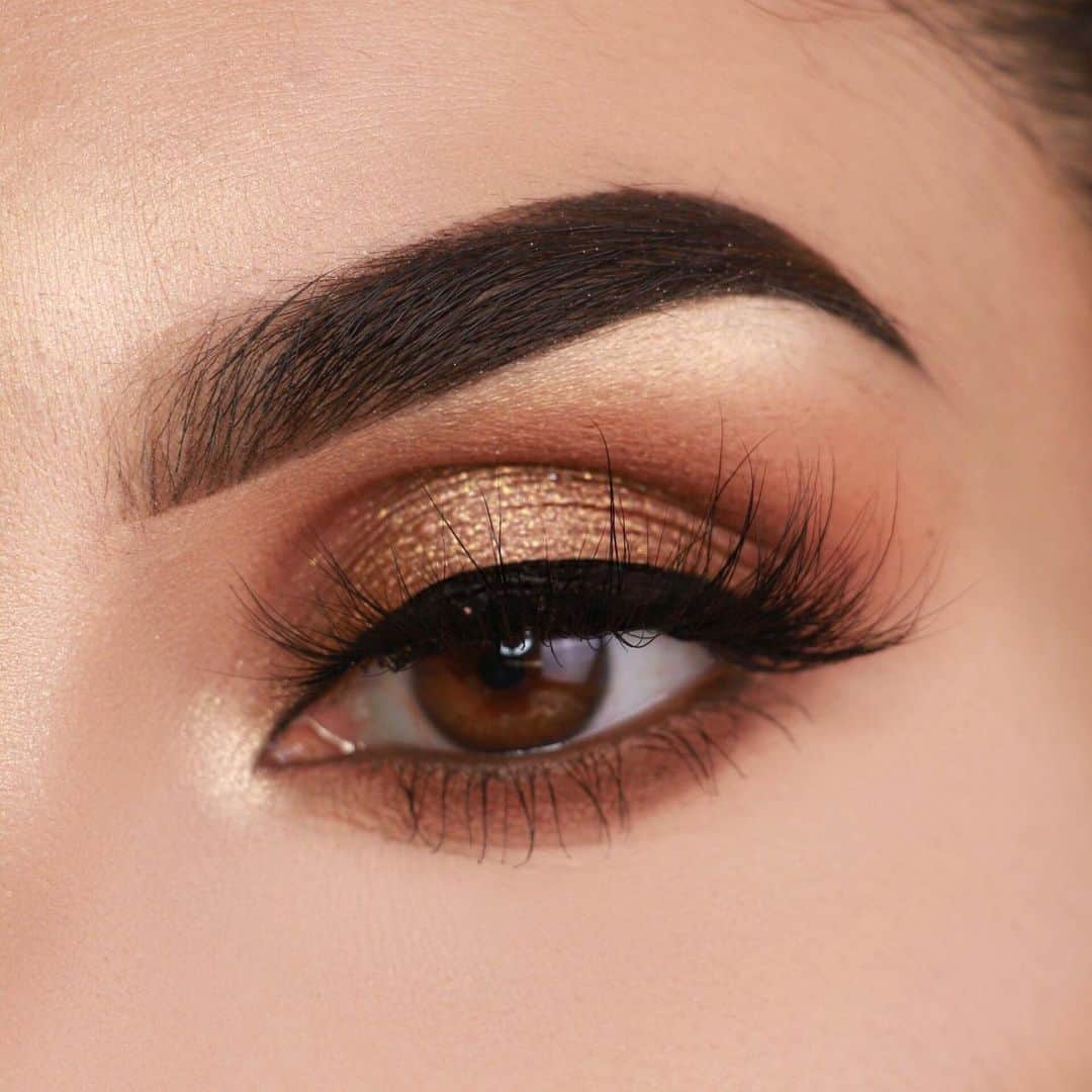 Too Facedさんのインスタグラム写真 - (Too FacedInstagram)「Tag a BFF who'd recreate @glamorousreflections's eye GLAM! 💛 She uses our Natural Lust Eye Shadow Palette. #tfnaturallust #toofaced」6月27日 6時03分 - toofaced