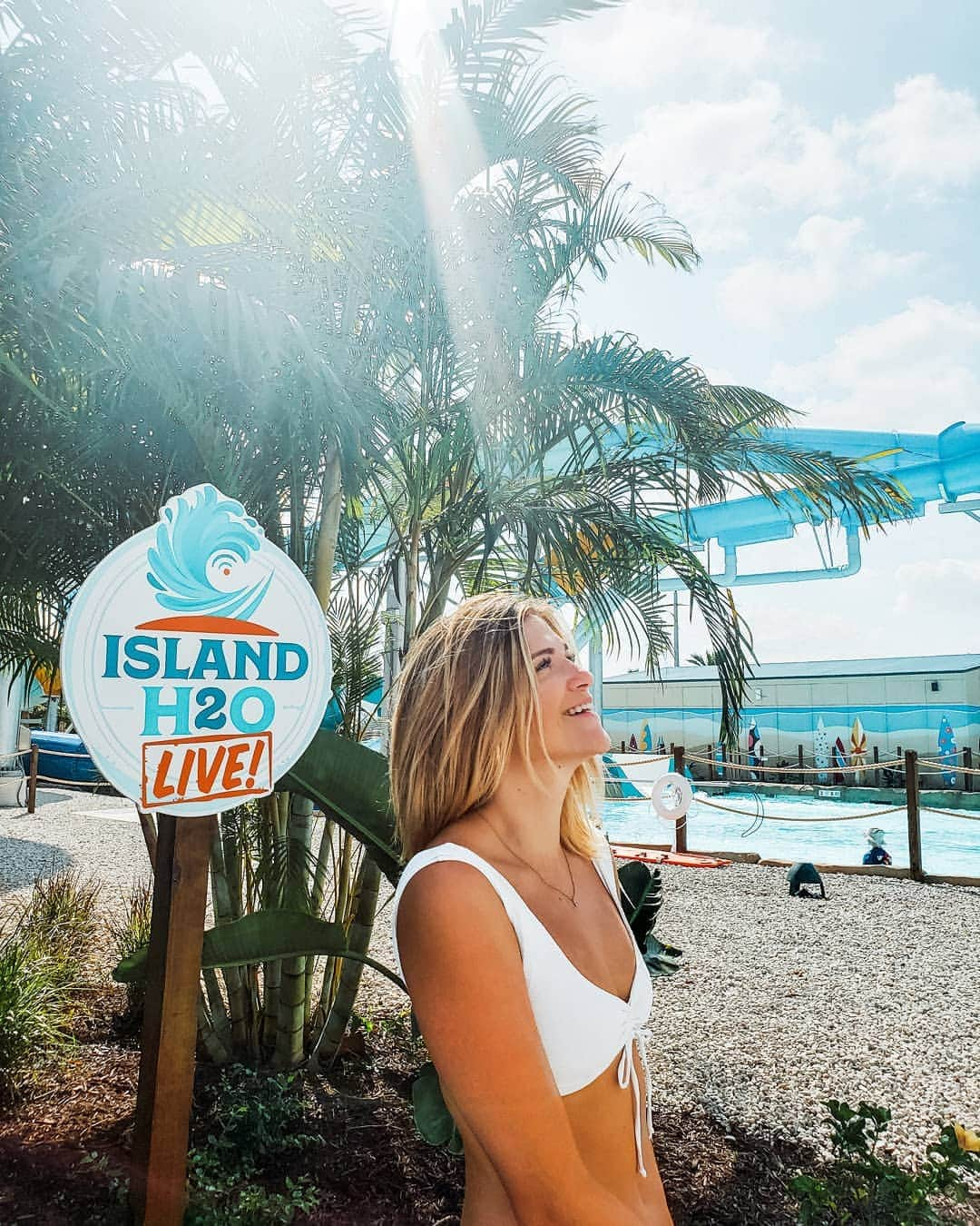 Monica Churchさんのインスタグラム写真 - (Monica ChurchInstagram)「This last weekend I kicked off the first day of summer at the beautiful new waterpark, @islandh2olive! I had such a fun time, and the grounds are super beautiful! #IslandH20Live」6月27日 6時04分 - monicachurch