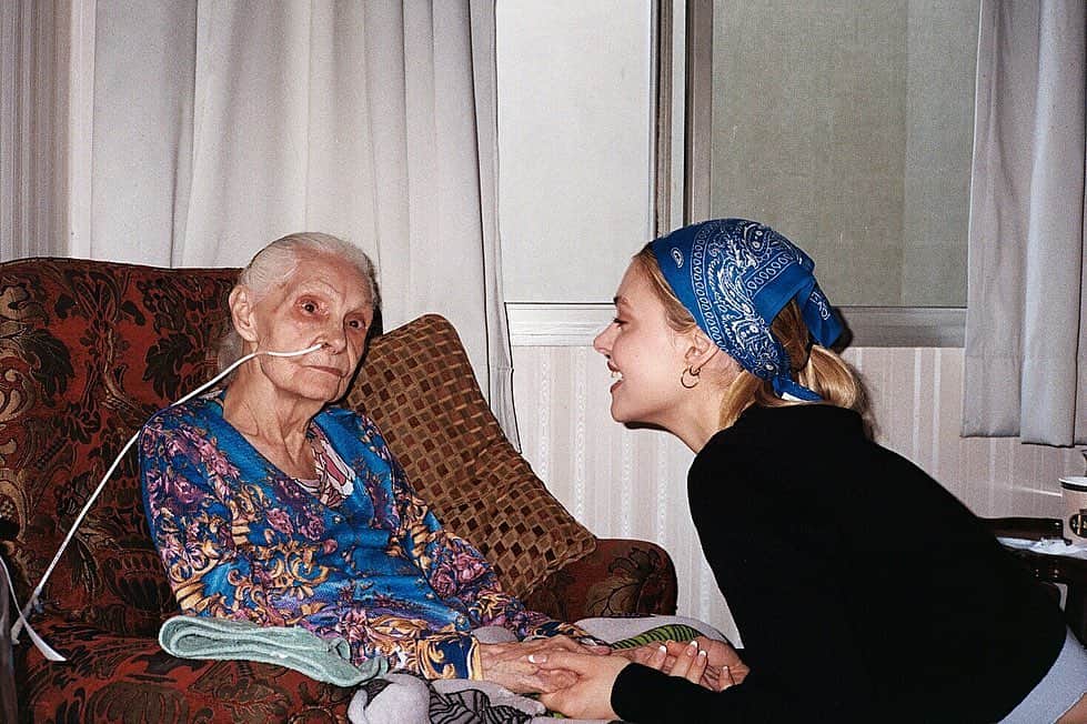 ニコラ・ペルツのインスタグラム：「i love you doesn’t even touch what i feel for her 👼🏼」