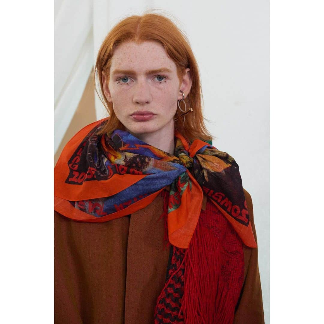 Acne Studiosさんのインスタグラム写真 - (Acne StudiosInstagram)「#AcneStudios Men’s Spring/Summer 2020 – scarves in detail.」6月27日 1時01分 - acnestudios