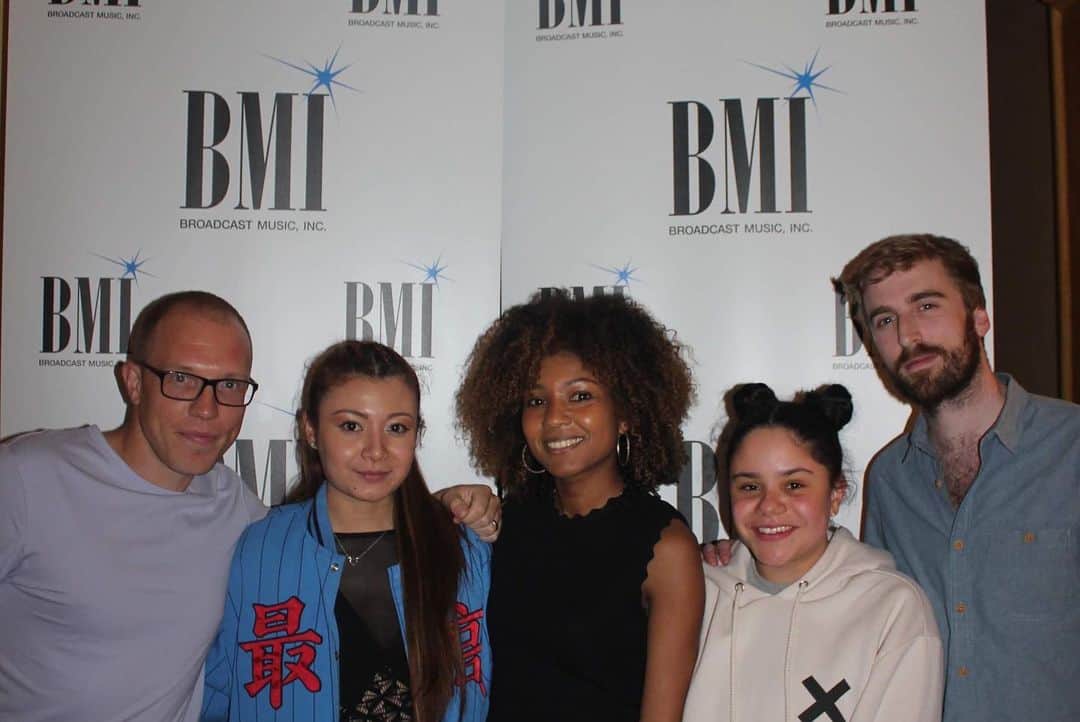 Broadcast Music, Inc.さんのインスタグラム写真 - (Broadcast Music, Inc.Instagram)「#BMILondon hosted their second ever 'Speed Dating for Songwriters,' a program developed to foster creative collaboration among some of the most promising songwriters, producers, and artists based in the UK. 12 to 15 participants met, got to know each other and listened to one another’s music. Some attendees have already arranged collaborative sessions together and we can’t wait to hear the results! Participants in June included @lil.traxx_, @sashajadebrown, @NatashaTLNorman, @valenciz, @alex_oldroyd, @keeciaellis, @sunareemusic, @octagonlondon, Buddha, @amahlamusic, @itstaiofficial, @lovesoberseven and @sophiaminaofficial. Thanks to everyone for coming out! 🎧🎶」6月27日 0時59分 - bmi