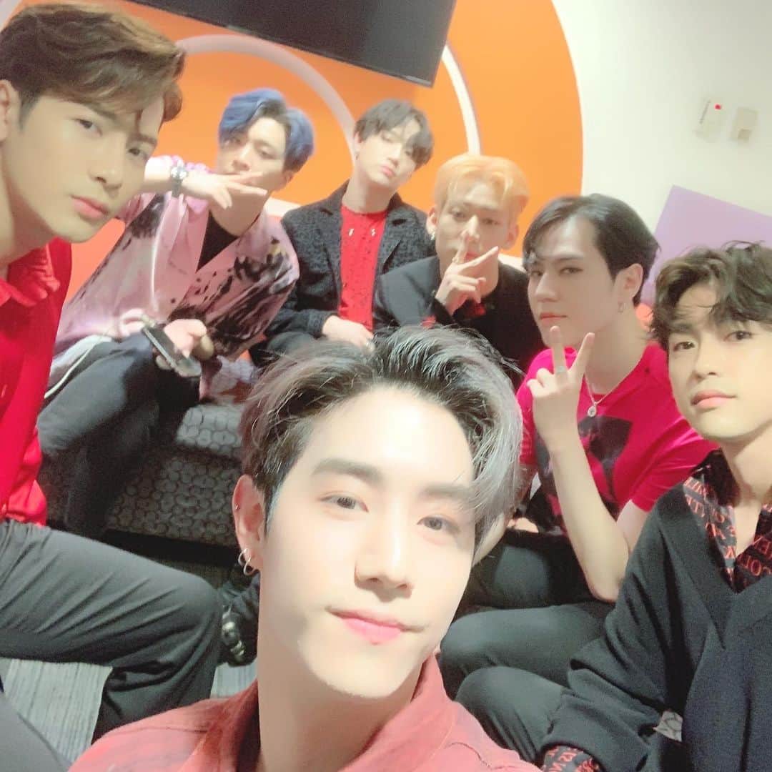 Mark さんのインスタグラム写真 - (Mark Instagram)「Just finished with the #todayshow  Thank you guys for coming out and supporting us today! #got7 #keepspinning」6月27日 1時12分 - marktuan