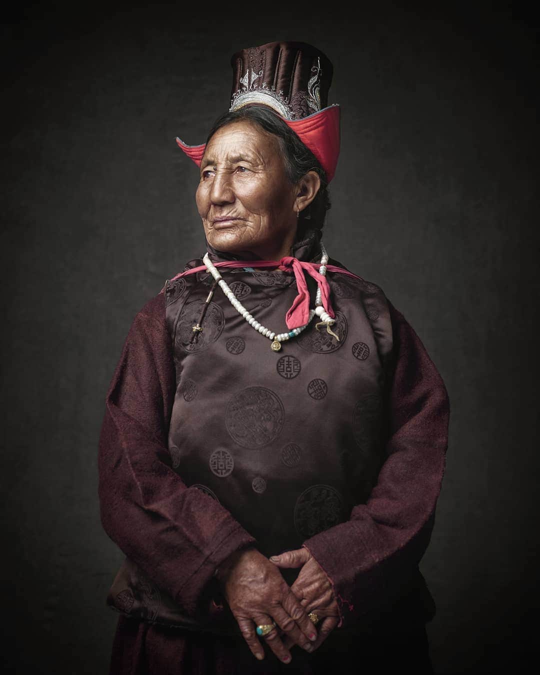 Cory Richardsさんのインスタグラム写真 - (Cory RichardsInstagram)「Ladakh, India 2018 (really not into big captions these days. Suffice to say, I love making portraits of amazing people in mind bending places) @natgeo @natgeotravel」6月27日 1時22分 - coryrichards
