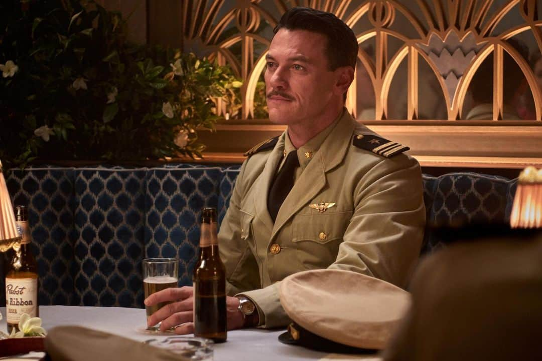 ルーク・エヴァンズさんのインスタグラム写真 - (ルーク・エヴァンズInstagram)「First look at my character Lieutenant Commander Wade McClusky.  look out for teaser trailer dropping tomorrow. In theatres November 8.  #MidwayMovie @midwaymovie」6月27日 1時32分 - thereallukeevans