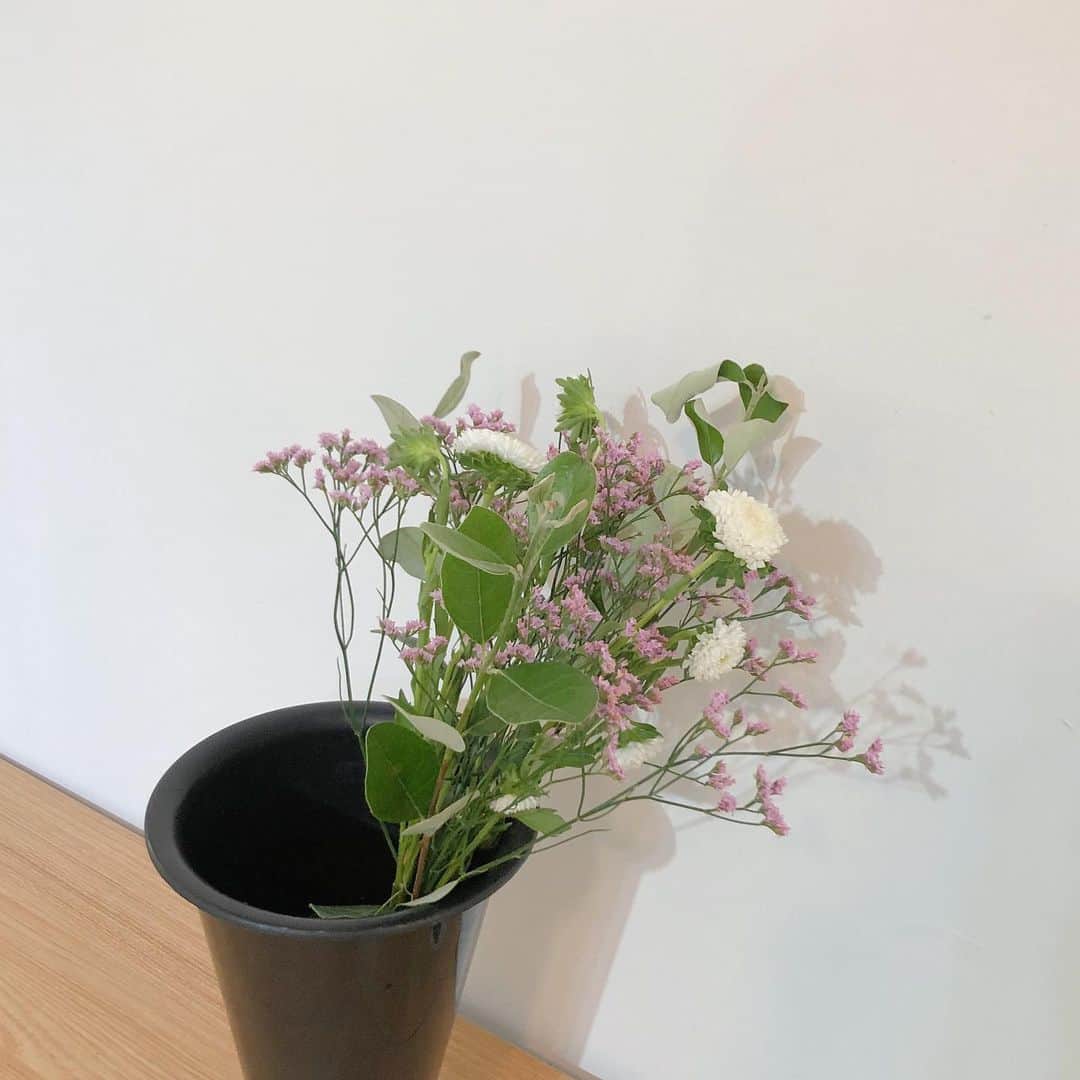 ハン・アルムソンイさんのインスタグラム写真 - (ハン・アルムソンイInstagram)「핑꾸작약🌸컨디셔닝🌿짜투리💐」6月27日 1時59分 - areumsongee
