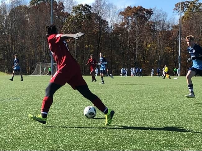 ウィリアンさんのインスタグラム写真 - (ウィリアンInstagram)「Football is a place of dreams. @jshuma_11 is 17 and is doing a fundraising campaign to build a @lovefutbol_us project in Arusha, Tanzania, where he was born. Like many children in the world, he found passion and hope in football. Today, he lives in the United States with his adoptive family and wants to make a difference in the community where he lived part of his childhood and learned to do his first moves. I support Jordan and #lovefutbol to make that dream happen! Come with us! Donate www.lfarusha.org #morethanaplacetoplay - .  O futebol é um lugar de sonhos. @jshuma_11 tem 17 anos e está fazendo uma campanha de arrecadação de fundos para construir um projeto @lovefutbol_us em Arusha, na Tanzania, onde ele nasceu. Como muitas crianças no mundo, ele encontrou esperança no futebol. Hoje, ele vive nos EUA com sua família adotiva e fazer a diferença na comunidade onde viveu parte da infância e aprendeu a dar os primeiros dribles. Eu apoio o Jordan e a #lovefutbol para fazer esse sonho acontecer! Vem com a gente! Doe www.lfarusha.org #maisqueumlugarparajogar」6月27日 2時15分 - willianborges88