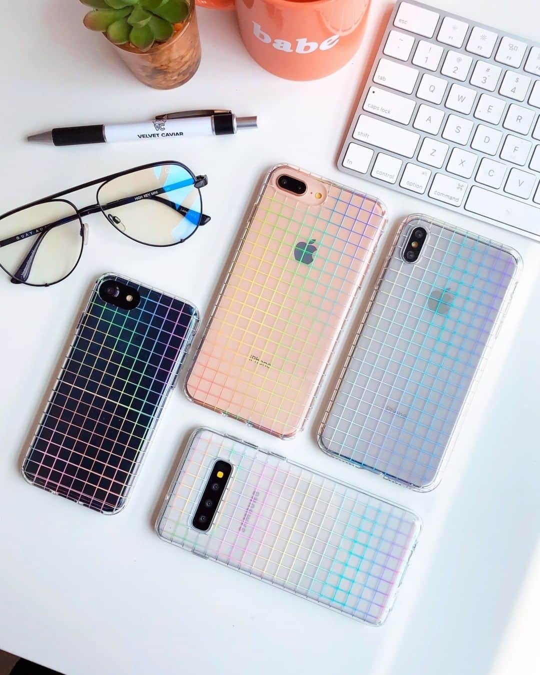 VELVETCAVIARさんのインスタグラム写真 - (VELVETCAVIARInstagram)「This is your friendly reminder to have a CLEAR mind and keep your goals ALIGNED. Get it? 😏 ⠀⠀⠀⠀⠀⠀⠀⠀⠀ ⠀⠀⠀⠀⠀⠀⠀⠀⠀ Shop Off The Grid Case 👉 @velvetcaviar. Available in iPhone and Samsung. #velvetcaviar #pride」6月27日 3時01分 - velvetcaviar