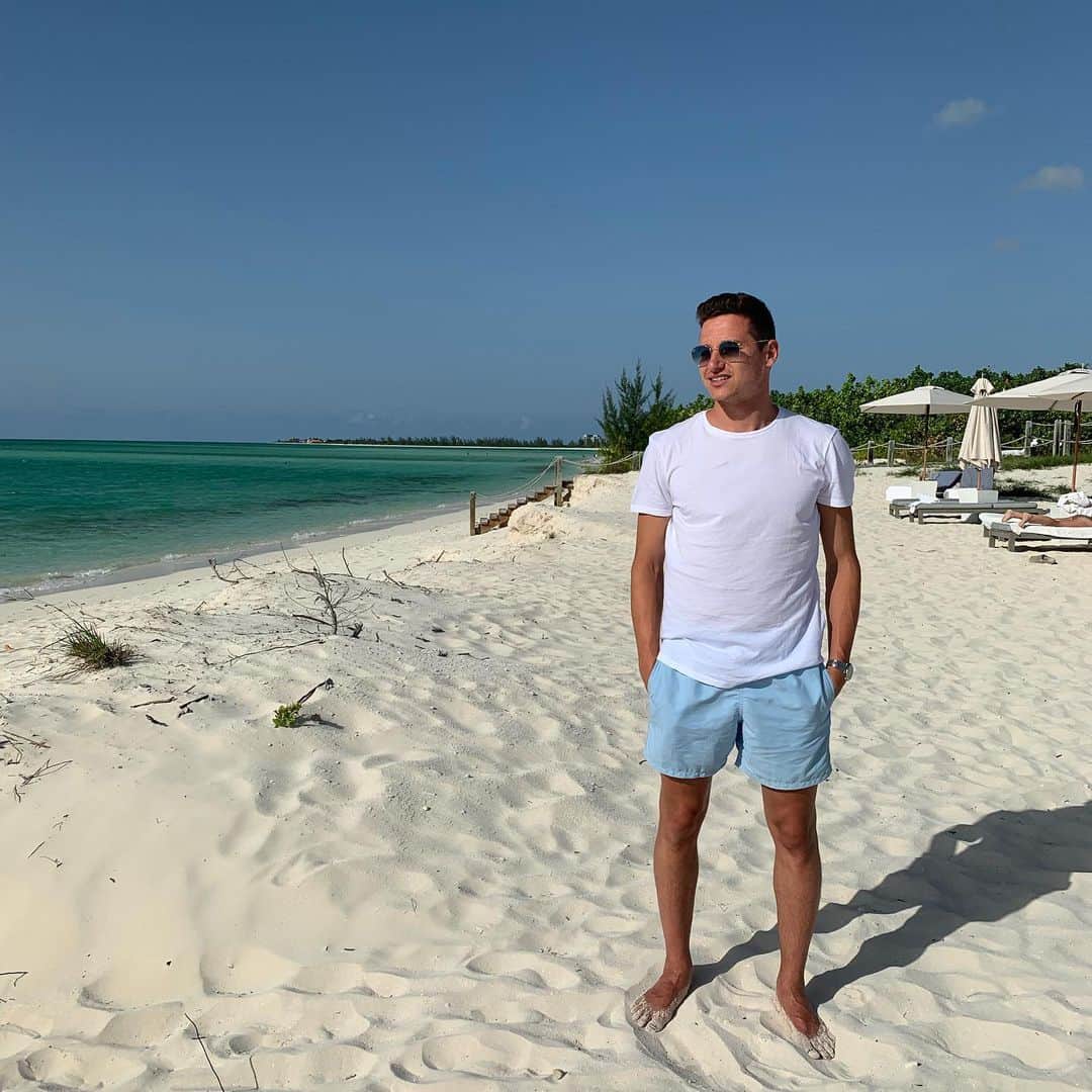 フロリアン・トヴァンのインスタグラム：「Life is Beautiful 😎」
