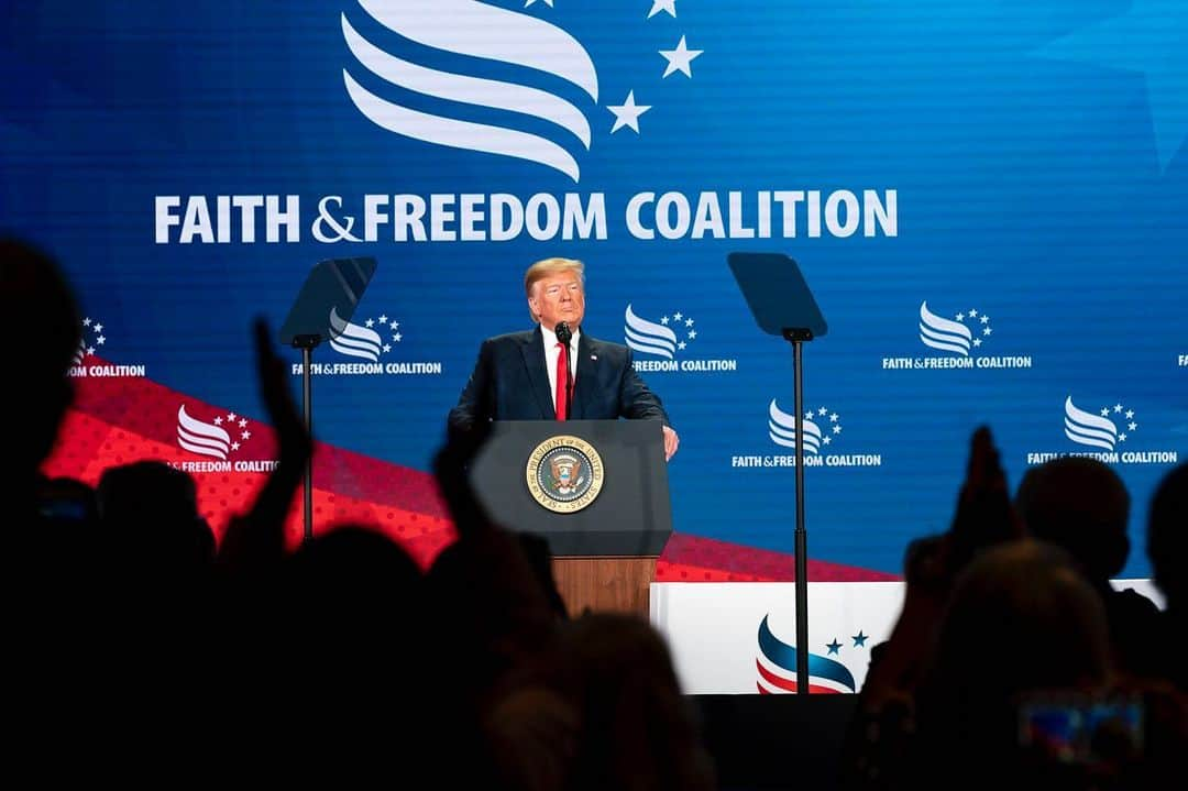 ドナルド・トランプさんのインスタグラム写真 - (ドナルド・トランプInstagram)「Today — President Donald J. Trump delivers remarks at a Faith and Freedom Coalition Road to Majority 2019 Conference, at the Washington Marriott Wardman Park Hotel in Washington, D.C. #FaithandFreedom #Coalition #RTM2019」6月27日 3時21分 - realdonaldtrump