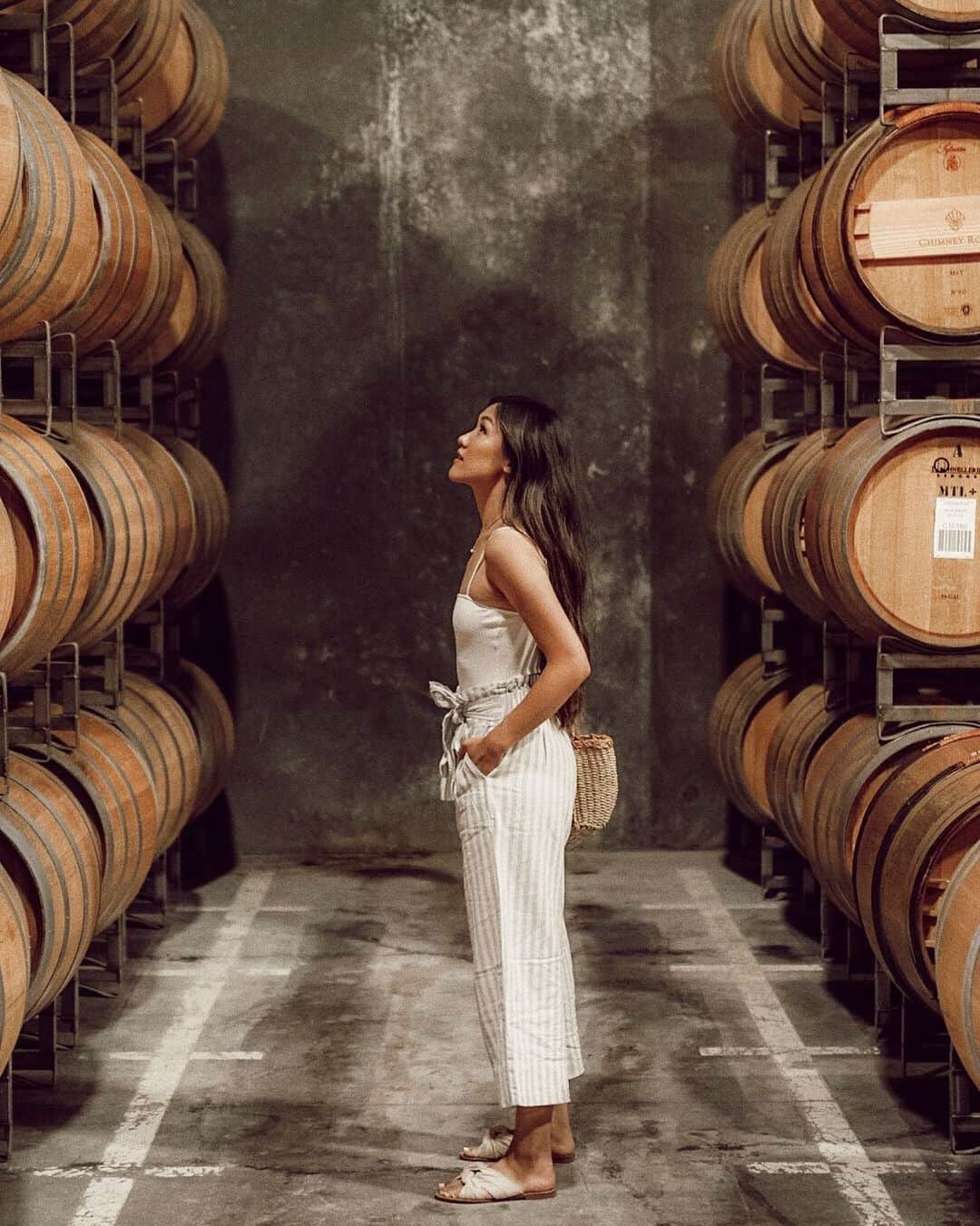 W E Y L I Eのインスタグラム：「On cloud wine 🍷」