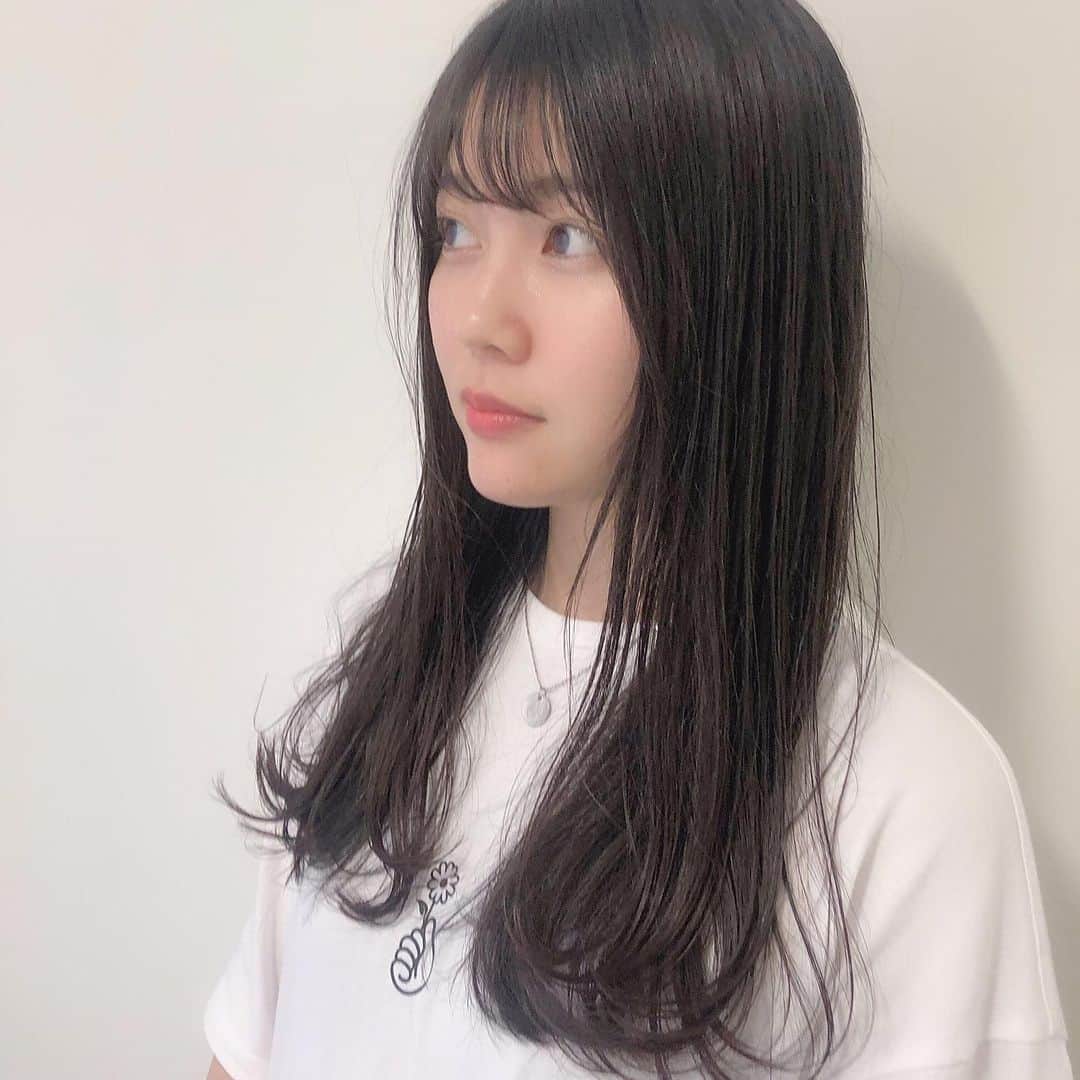 のインスタグラム：「たくやさんカット✂︎ @yamamoto__takuya  #やまモテヘア  前髪多く切ってもらった〜💜👍 . . #얼짱 #puma #hairstyle #hair #シースルーバング #머리 #머리스타일」