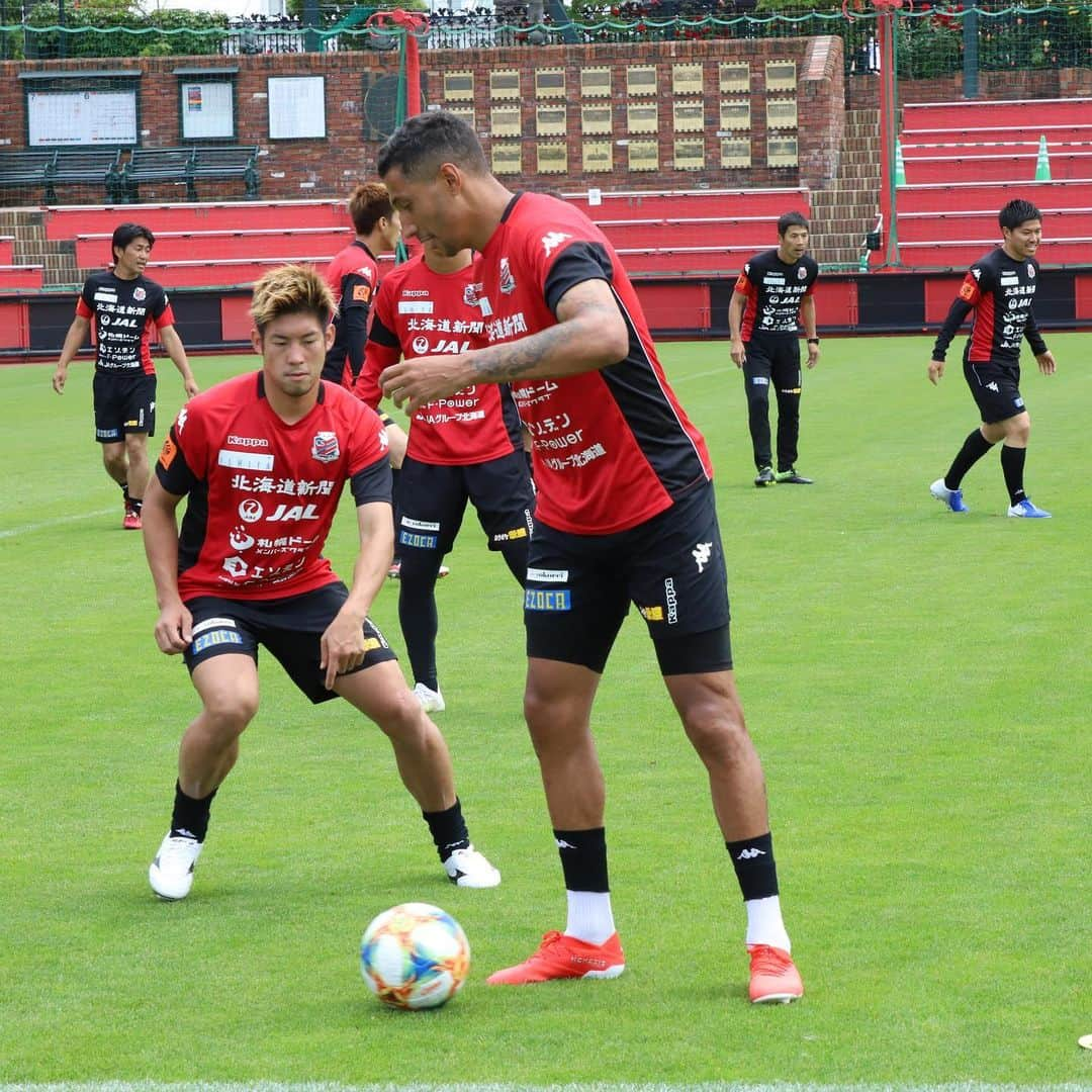 ジェイ・ボスロイドさんのインスタグラム写真 - (ジェイ・ボスロイドInstagram)「Nice week training in preparation for Sendai who are unbeaten at home in 5! Big game, I love it! Can’t wait! #consadole#team#together#win#belief#determination#striveforgreatness#blessed#hardwork#dedication#soccer#football#training#japan#jleague#adidas#adidastokyo」6月27日 13時51分 - jaybothroyd