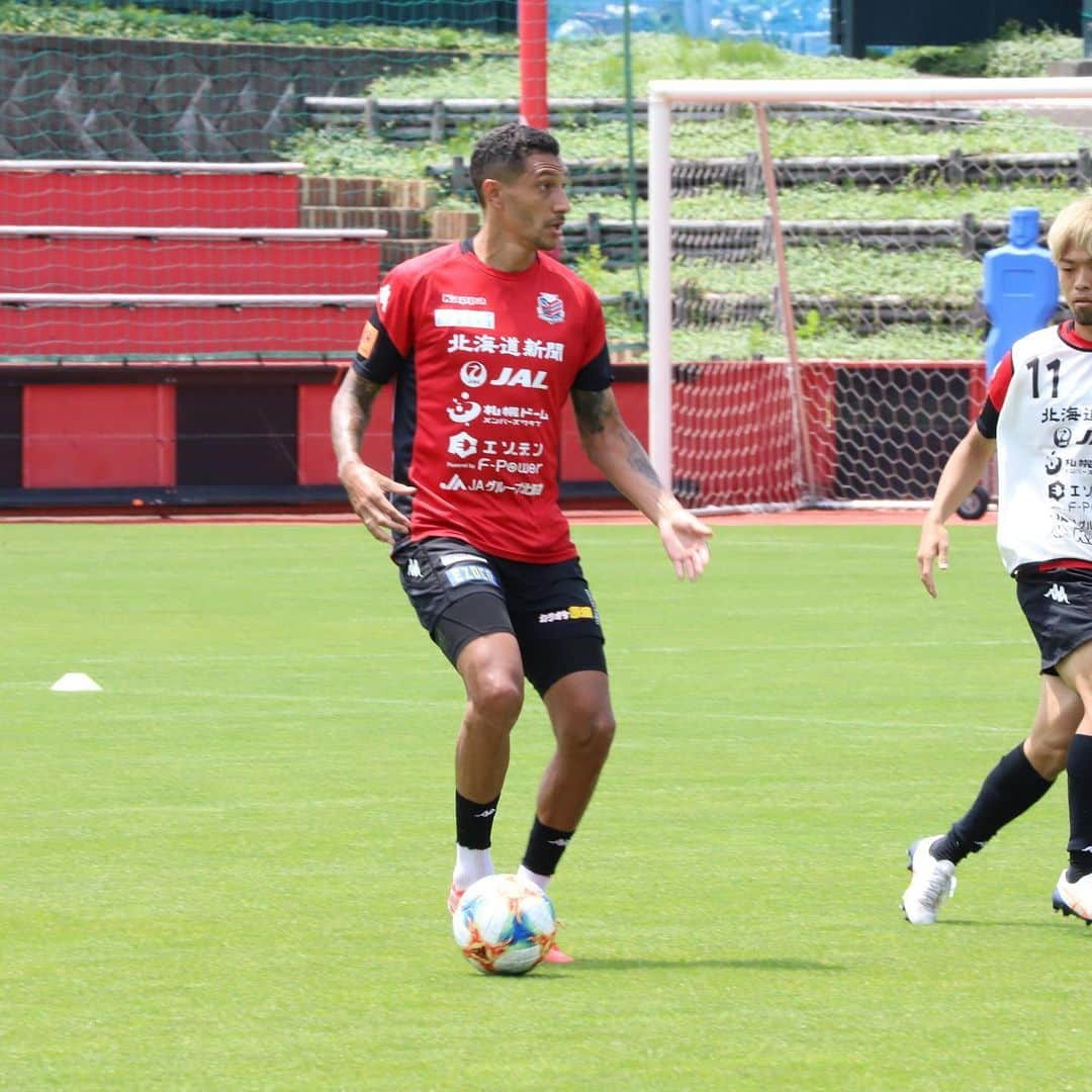 ジェイ・ボスロイドさんのインスタグラム写真 - (ジェイ・ボスロイドInstagram)「Nice week training in preparation for Sendai who are unbeaten at home in 5! Big game, I love it! Can’t wait! #consadole#team#together#win#belief#determination#striveforgreatness#blessed#hardwork#dedication#soccer#football#training#japan#jleague#adidas#adidastokyo」6月27日 13時51分 - jaybothroyd