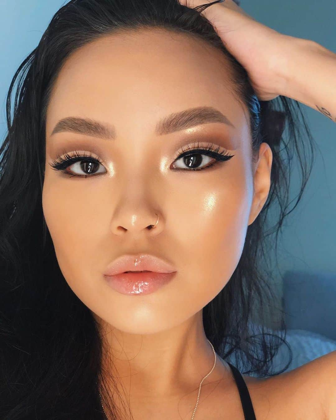 Anastasia Beverly Hillsさんのインスタグラム写真 - (Anastasia Beverly HillsInstagram)「Love this look @inngenue  BROWS • Brow Wiz in Ebony Set with Clear Brow Gel  EYES • Soft Glam Palette」6月27日 14時14分 - anastasiabeverlyhills