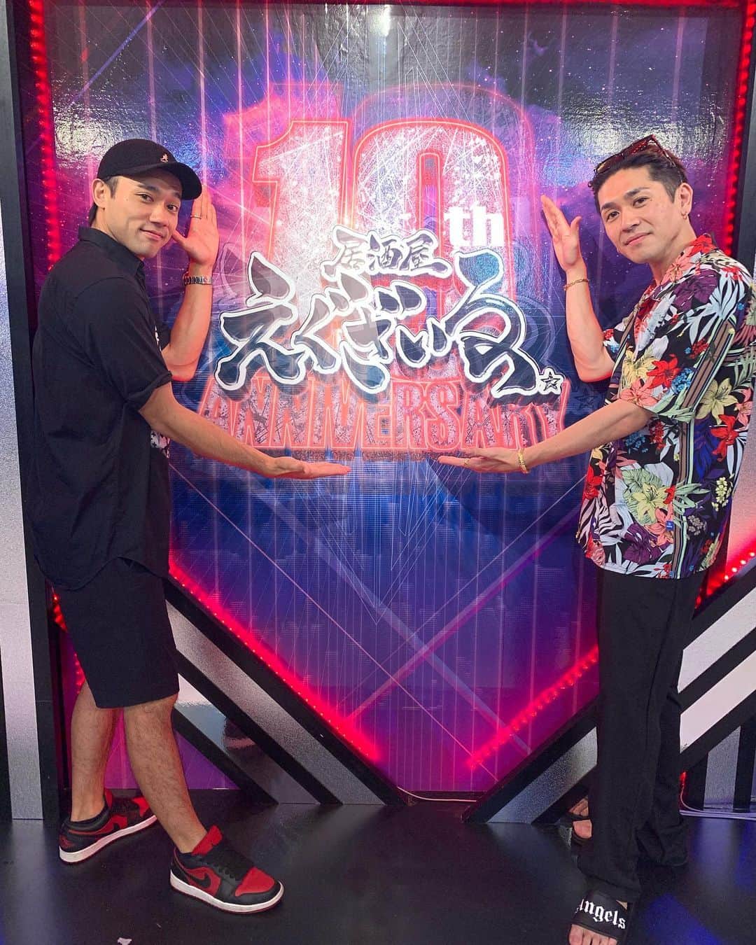のインスタグラム：「TAKAさんと^_^  居酒屋えぐざいる 10周年おめでとうございます✨  #居酒屋えぐざいる #deep #taka さん #yuta_ozawa #ozattsu #おざっつ」