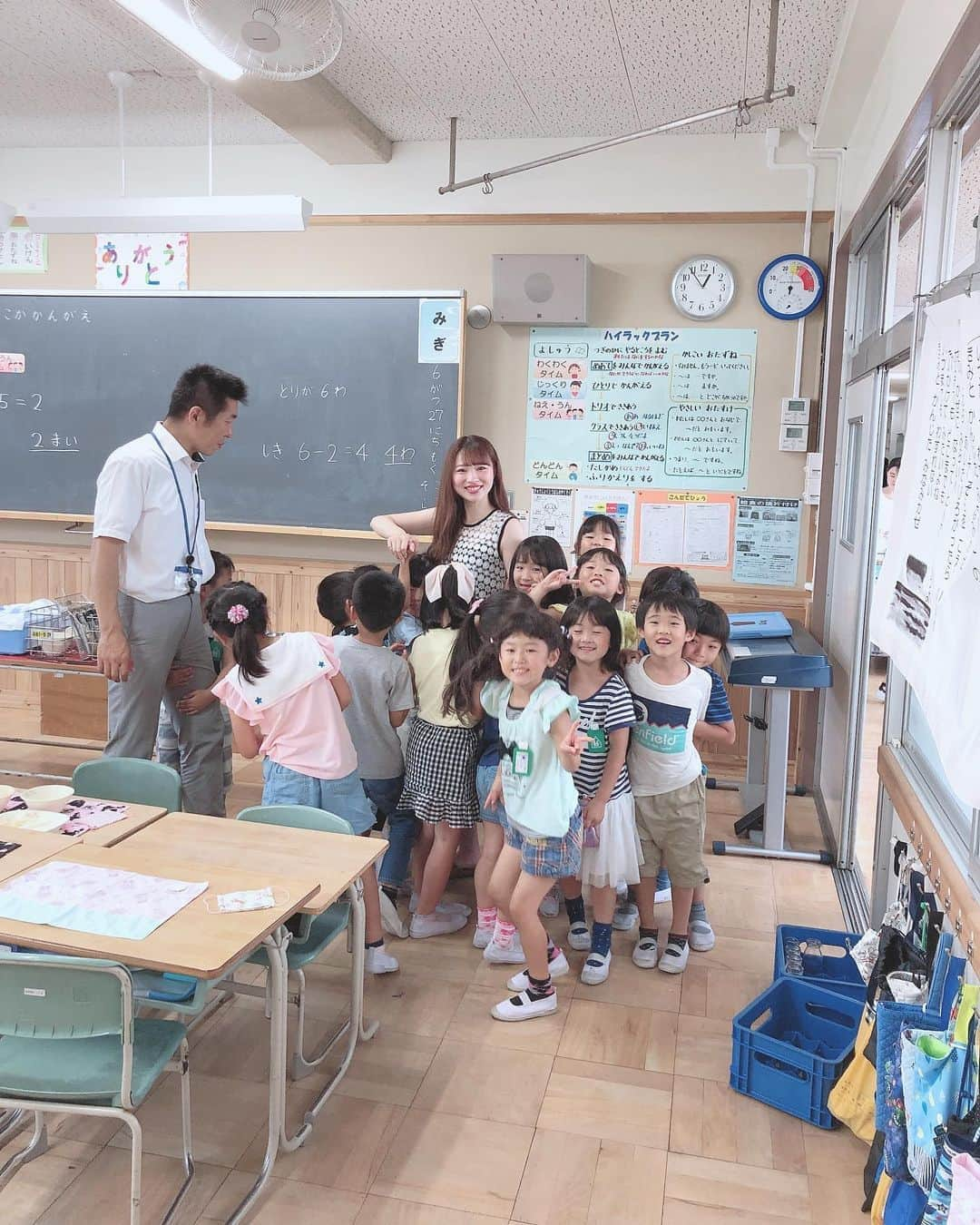 清里千聖さんのインスタグラム写真 - (清里千聖Instagram)「. 今日は安城市立高棚小学校の. キャリア教育の講演をしてきました🥰💕. 生徒と先生の距離感がとても近くて、 地元愛と優しさが溢れている素敵な小学校でした💕. お誕生日のお祝いや給食も頂いたり、 教室をまわって生徒の子とたくさんお話したり、 癒しと元気なパワーをもらいました👏🏻💕. 素敵な時間❤️. #安城 #愛知 #高棚 #小学校 #小学生 のパワーは偉大 #講演会 #講演会講師 #japanesegirl #instagood #cute #radiodj #体育館 #教室 #給食 #全部なつかしい #얼스타그램 #공부스타그램 #먹스타그램 #코디스타그램 #instalove 昔の夢は #小学校の先生 のときもありました。笑」6月27日 14時21分 - chiseikiyosato