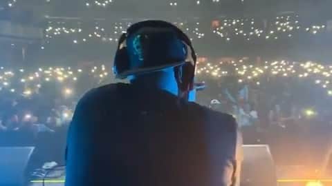 ファンクマスター・フレックスのインスタグラム：「Light it up! Hahahahah! FunkFlex on the set! 3,500 Deep! Killing these spots! @litdigitaldjs is the squad! LITDIGITALDJS@GMAIL.COM TO BOOK FUNKFLEX!!!!」