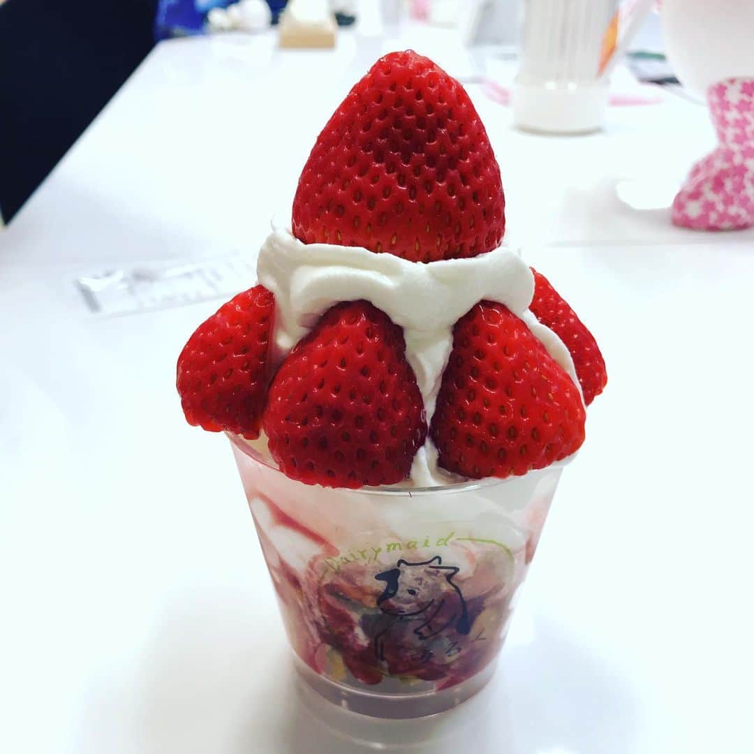 のインスタグラム：「#アイスフェア #いちごパフェ」