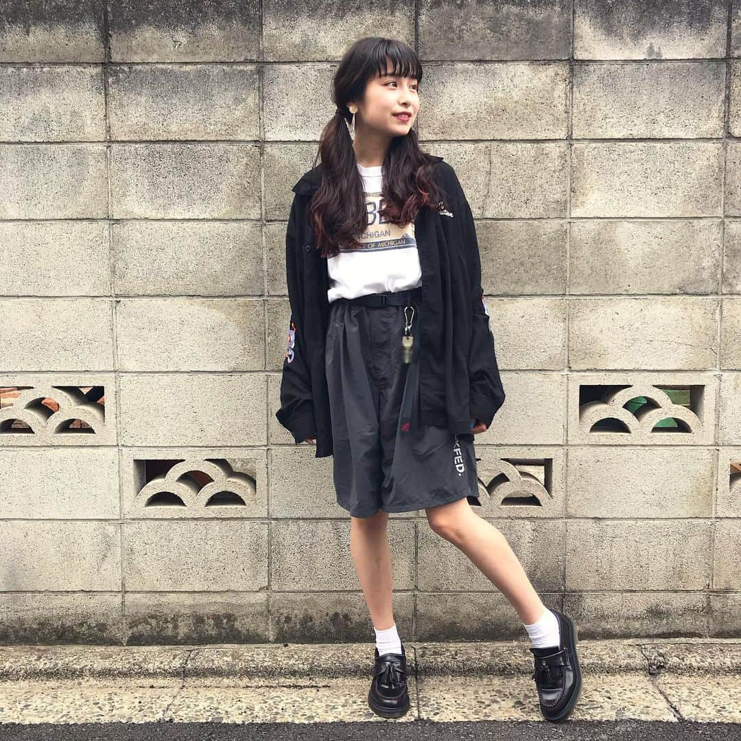 トミタ栞さんのインスタグラム写真 - (トミタ栞Instagram)「#今日のトミタ #7年目の女  #半ズボンと長袖 #まだ #マーチン #RNA #milkfed #drmartens #中目黒H #アッシュ」6月27日 14時50分 - tomita_shiori