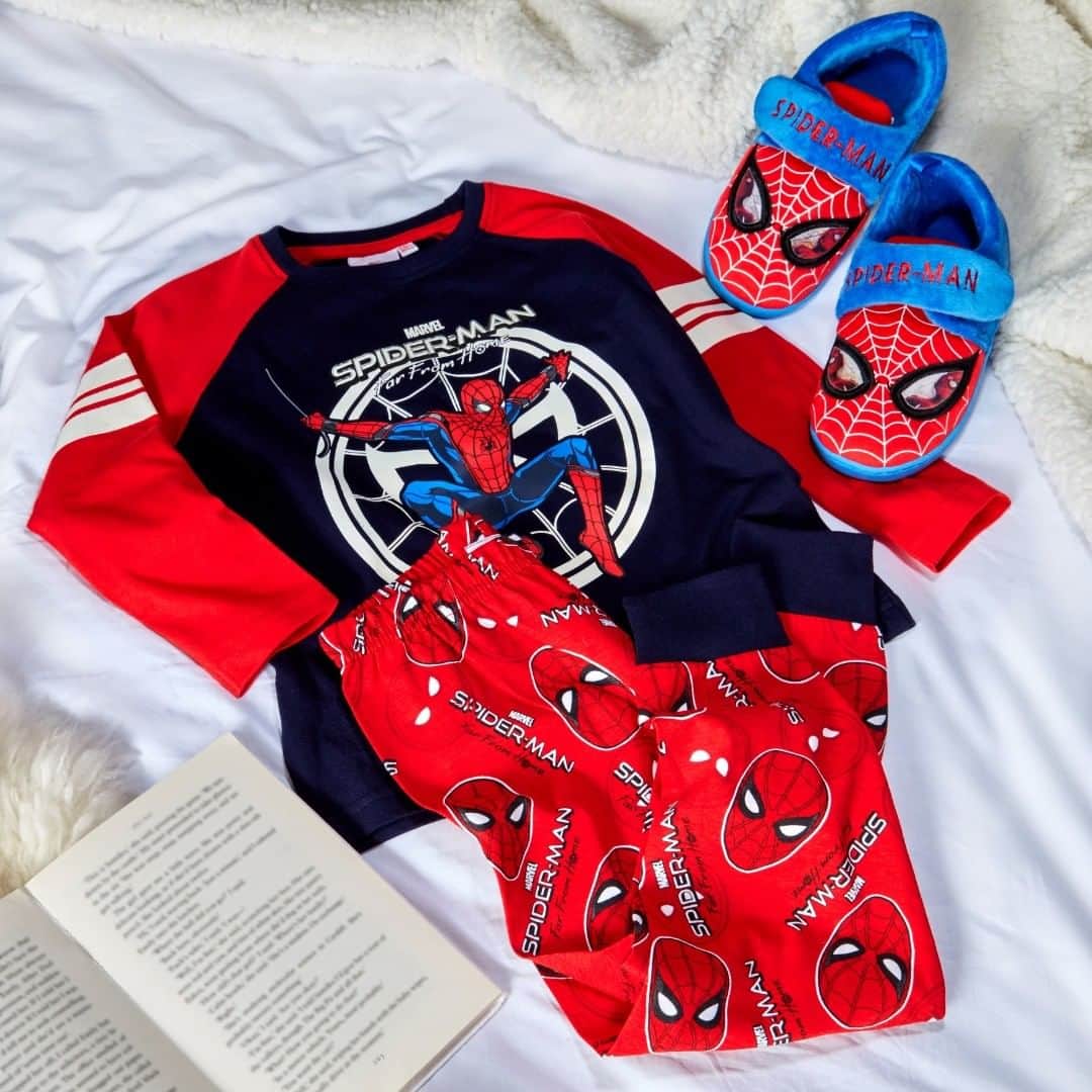 プリマークさんのインスタグラム写真 - (プリマークInstagram)「Some spidey sleepwear from New York's web-crawling hero 🕷PJ Set £7/€10, Slippers £6/€7 (Available in: 🇬🇧🇩🇪🇳🇱🇦🇹🇧🇪🇮🇪🇫🇷🇮🇹🇪🇸🇵🇹) #Primark #Spiderman #kidswear」6月27日 15時00分 - primark