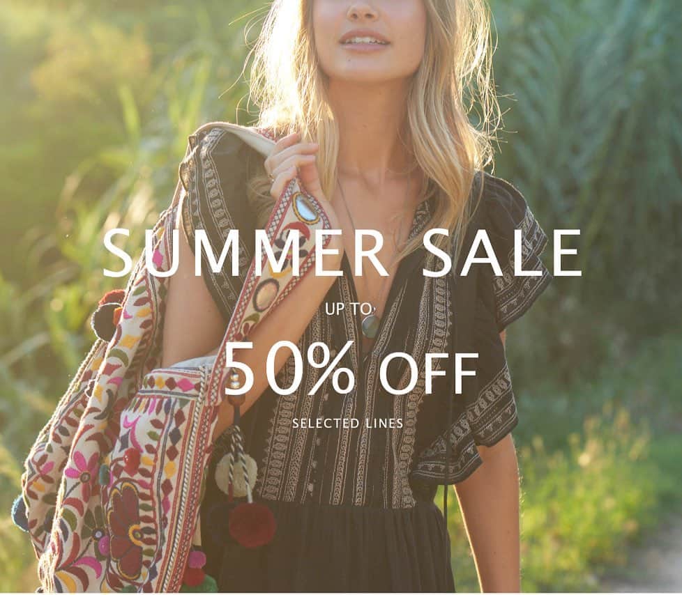 スターメラのインスタグラム：「Summer SALE is here!!! ⭐️starmela.co.uk⭐️ • • • • • • • • • • • #summersale#instafashion #onlinesale#starmelasale#etnicchic #trending #starmelauk #mystarmela#love#london#paris#jadore#summerislove #summerallyearlong #sale#emroidery #summerishere」