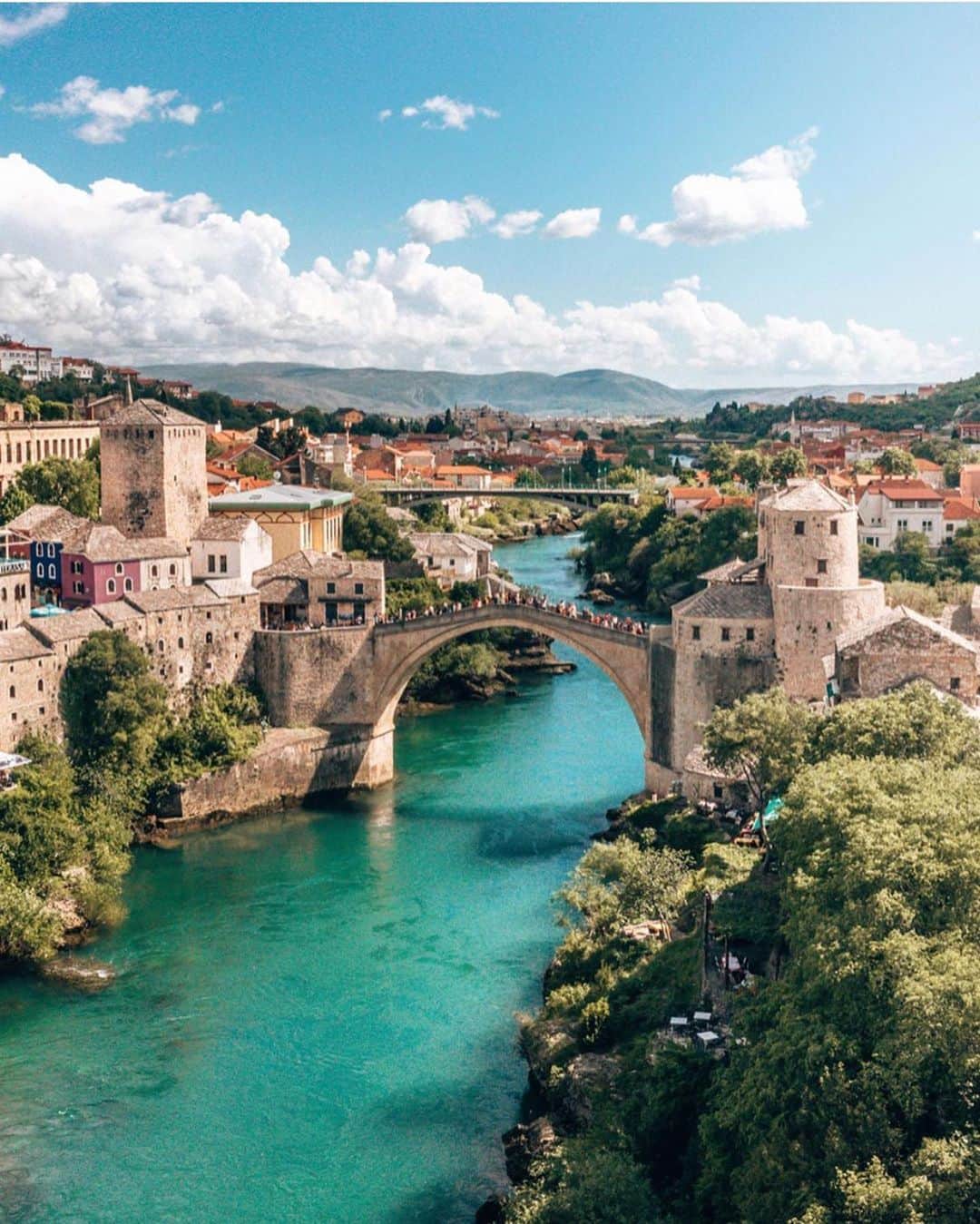 Earth Picsさんのインスタグラム写真 - (Earth PicsInstagram)「Bosnia 🇧🇦 and Herzegovina 🇧🇦 by @thetravelpro . . . . . #earthpix, #travelphotography, #earth #travel, #trip, #traveling, #experience, #traveller, #travelphotography, #travelblogger, #traveltheworld, #travelblog, #travels, #traveladdict, #travellife, #travelphoto, #travelpics, #traveldiaries, #travelbug, #travelawesome, #travelpic, #travelers, #travelgirl, #traveldiary, #traveldeeper, #travellingthroughtheworld, #travellers, #travelmore,#traveller, #travellersclub」6月27日 6時08分 - earthpix