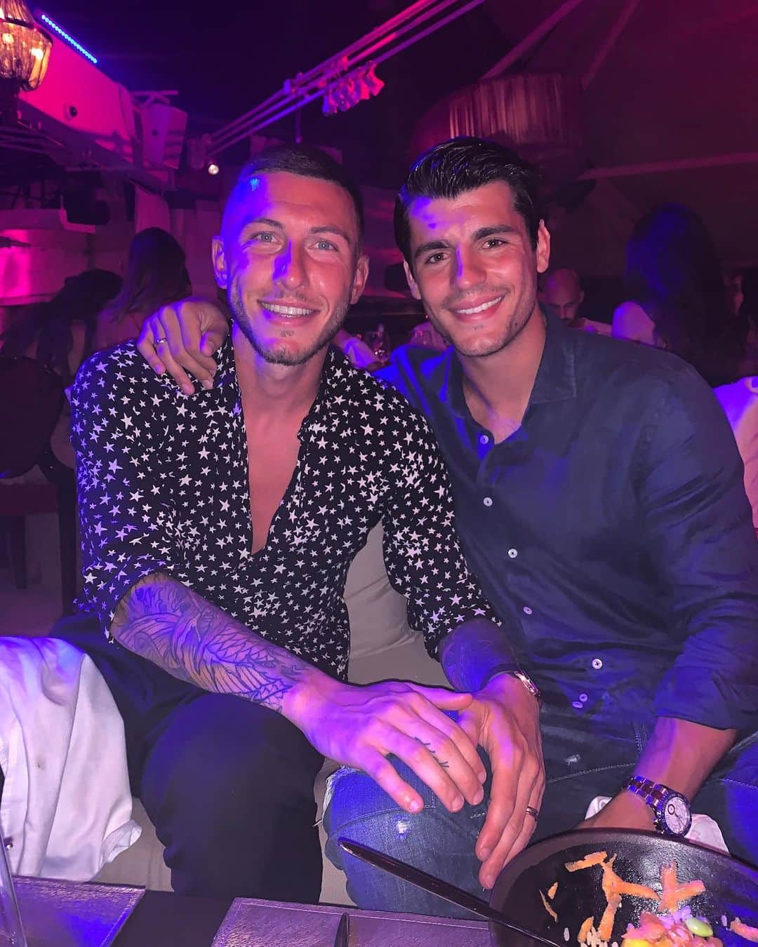 ルカ・マッローネのインスタグラム：「Reunion 🇮🇹❤️🇪🇸 #amistad」