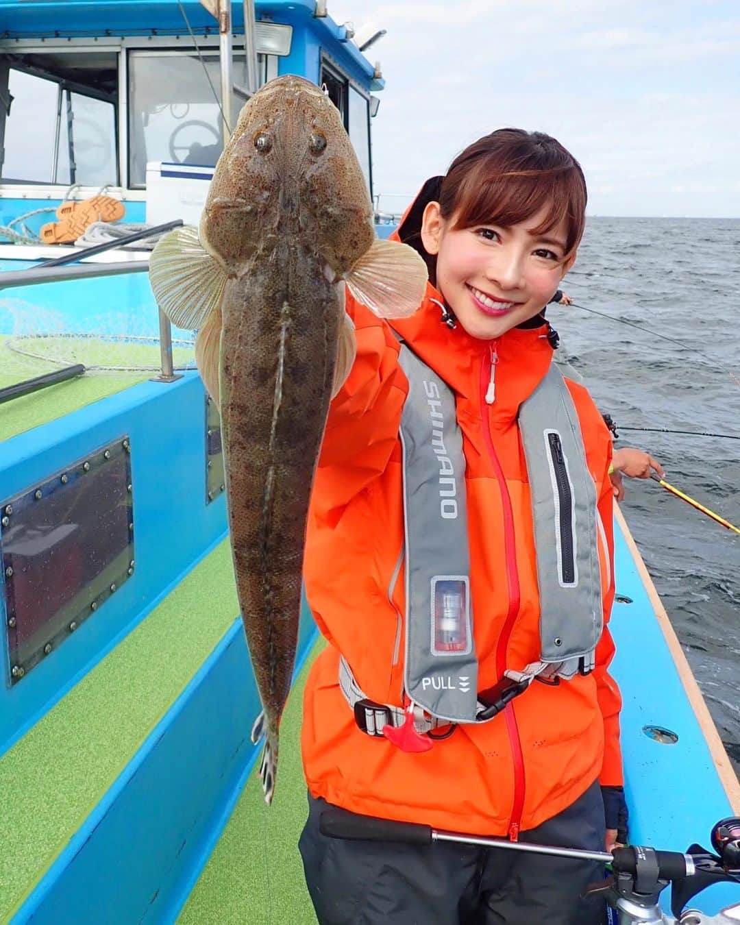 阪本智子さんのインスタグラム写真 - (阪本智子Instagram)「𓆜♡ #マゴチ 2年ぶりでした\( ⍢ )/‪🎣‬ あわせのタイミングが大事な釣り😂✨ ＊ #fishing #fish #Flathead #flatheadfishing #sea  #ocean #boatfishing #fishinggirl #釣り #船釣り #餌釣り #マゴチ釣り #阪本智子」6月27日 7時21分 - tomoko_sakamoto423