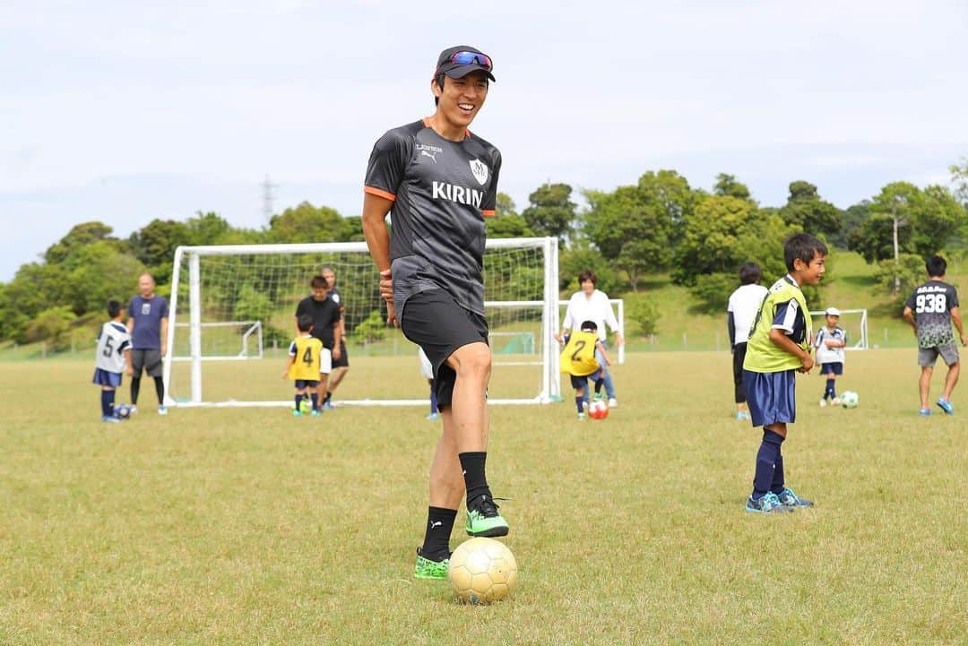 長谷部誠さんのインスタグラム写真 - (長谷部誠Instagram)「*** MAKOTO HASEBE SPORTS CLUB ⚽️ #mhsc  #kirin  #キリン #lawson  #ローソン #jal #puma  #プーマ  #クラブ生と #今年もガチンコサッカー #僕が一番楽しそう  #会う度に感じる #子どもたちの成長 #サッカーが上手くなるだけでなく #人間力を高めて欲しい #子どもたちの未来に期待するだけでなく #可能性を広げてあげたい」6月27日 8時17分 - makoto_hasebe_official