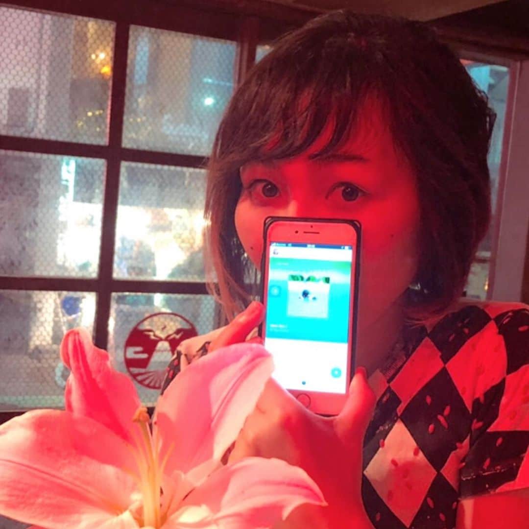 のインスタグラム：「‪#LINEMUSIC 公式のプレイリストが公開になりました🍉☔️聴いてね！ ‪「初夏に濡れて - 梅雨そして #初夏 曖昧な季節の変わり目に寄り添う音楽のブーケはいかが？ by #カワムラユキ 」‬ ‪#バレアリック #チルアウト ‬#balearic #blockfm #chillout ‪https://lin.ee/a580h0s/lnms‬  そして噂は本当だった…💦 私も登場する渋谷のラジオ体操動画が… 渋谷区役所のロビーに、、🤭#ラジオ体操」