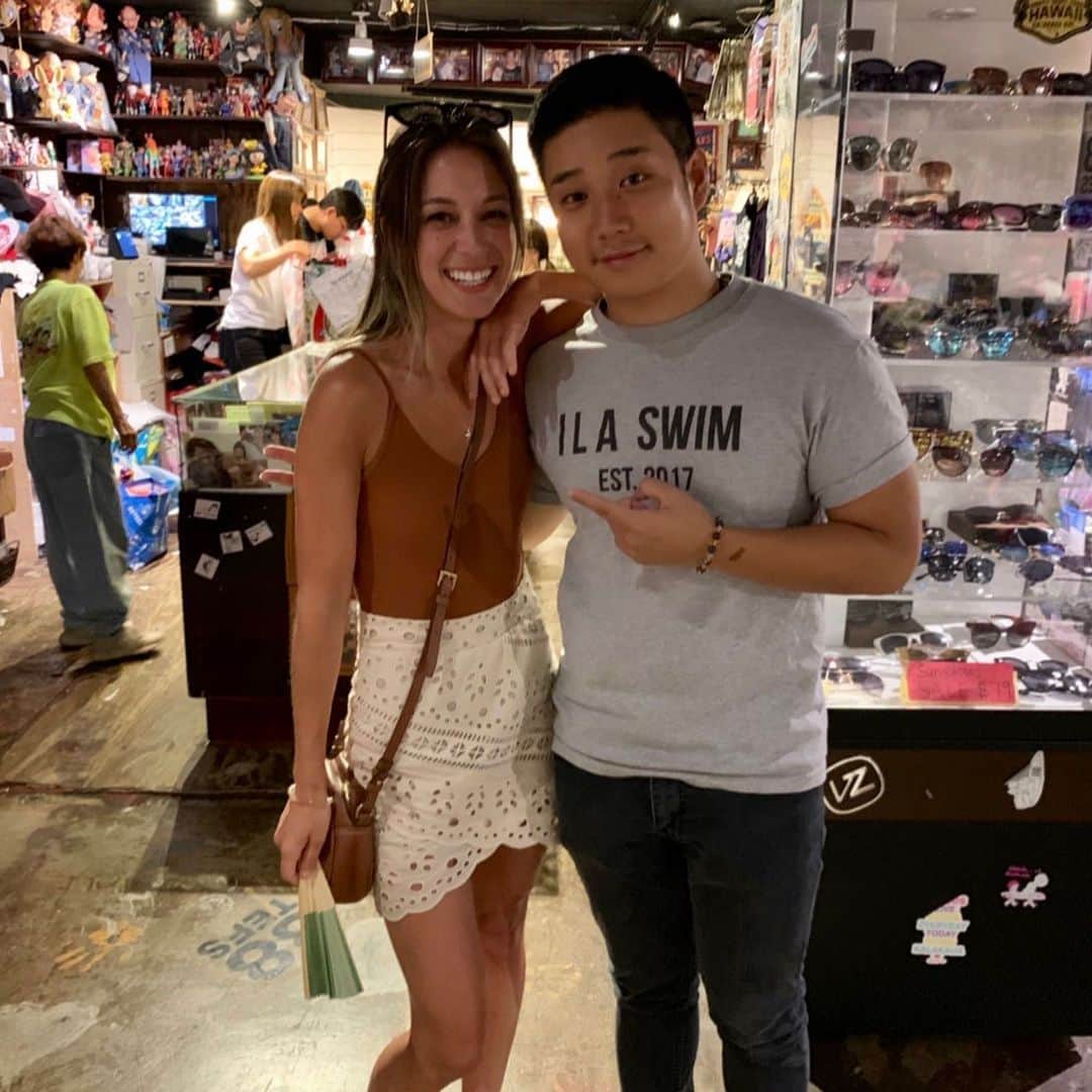 新田満理子のインスタグラム：「最後皆んなに会えて嬉しかった🤩 #foreverfam」