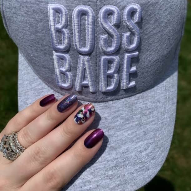 Jamberryのインスタグラム：「Ok, our Jamberry ladies are really hooking us up! @jamwithtina sent these in! Thanks so much for sharing your personal photos 💜💜💜 . . #jamberry2019 #jamberry #jamberryaddict #nailfie #nailfies #nailwraps #lovewhatido #prettythings #putyoufirst #success #sisterhood #sharemyjam #repost #happiness #hustle #kindnesswins #leadership #ourrepsrock #beneyou #bossbabe」
