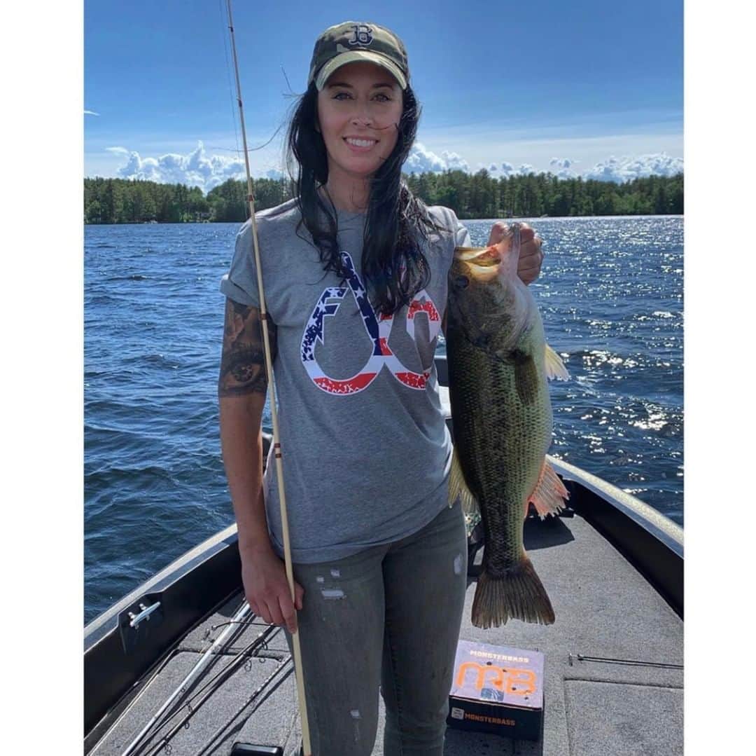 Filthy Anglers™さんのインスタグラム写真 - (Filthy Anglers™Instagram)「Wednesday product feature with @Amyjbasslady wearing our new patriotic double hooks shirt in a recent tournament this weekend paired with a nice 4lb largemouth. She’s been on the tournament trail this year up in New Hampshire and has a bunch of top place finishes with her teammate. We love having her represent our brand. Grab your patriotic filthy T-shirt today, the perfect shirt for this summer and the 4th of July!  Get yours on Amazon or filthyanglers.com today!  #fishing #catchandrelease #bassfishing #largemouthbass #getoutside #filthyanglers #monsterbass #anglerapproved #outdoors #teamfilthy #lakelife #salmon #trout #bigfish #patriotic #4thofjuly」6月27日 10時01分 - filthyanglers
